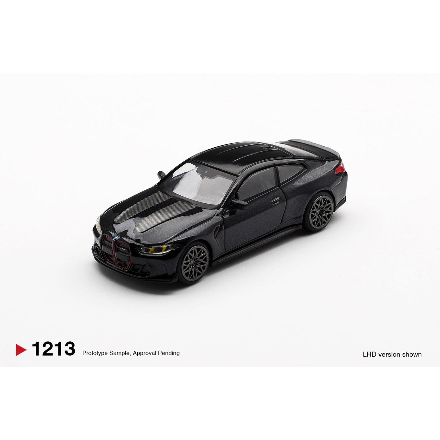 (PREVENTA) Mini GT 1:64 No.1213 BMW M4 CS Black Sapphire