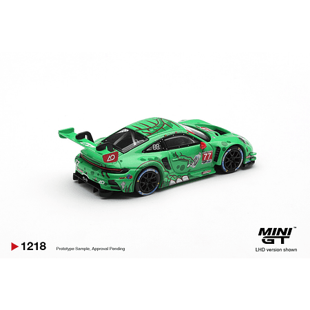 (PREVENTA) Mini GT 1:64 Porsche 911 GT3 R (992) #77 AO Racing 2025 IMSA Sebring 12 Hrs Class Winner