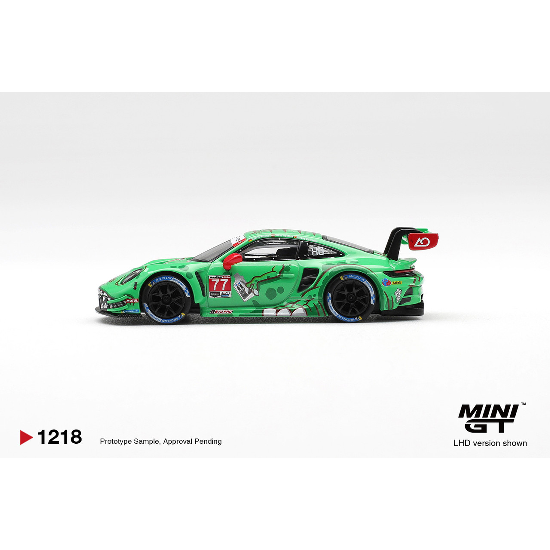 (PREVENTA) Mini GT 1:64 Porsche 911 GT3 R (992) #77 AO Racing 2025 IMSA Sebring 12 Hrs Class Winner