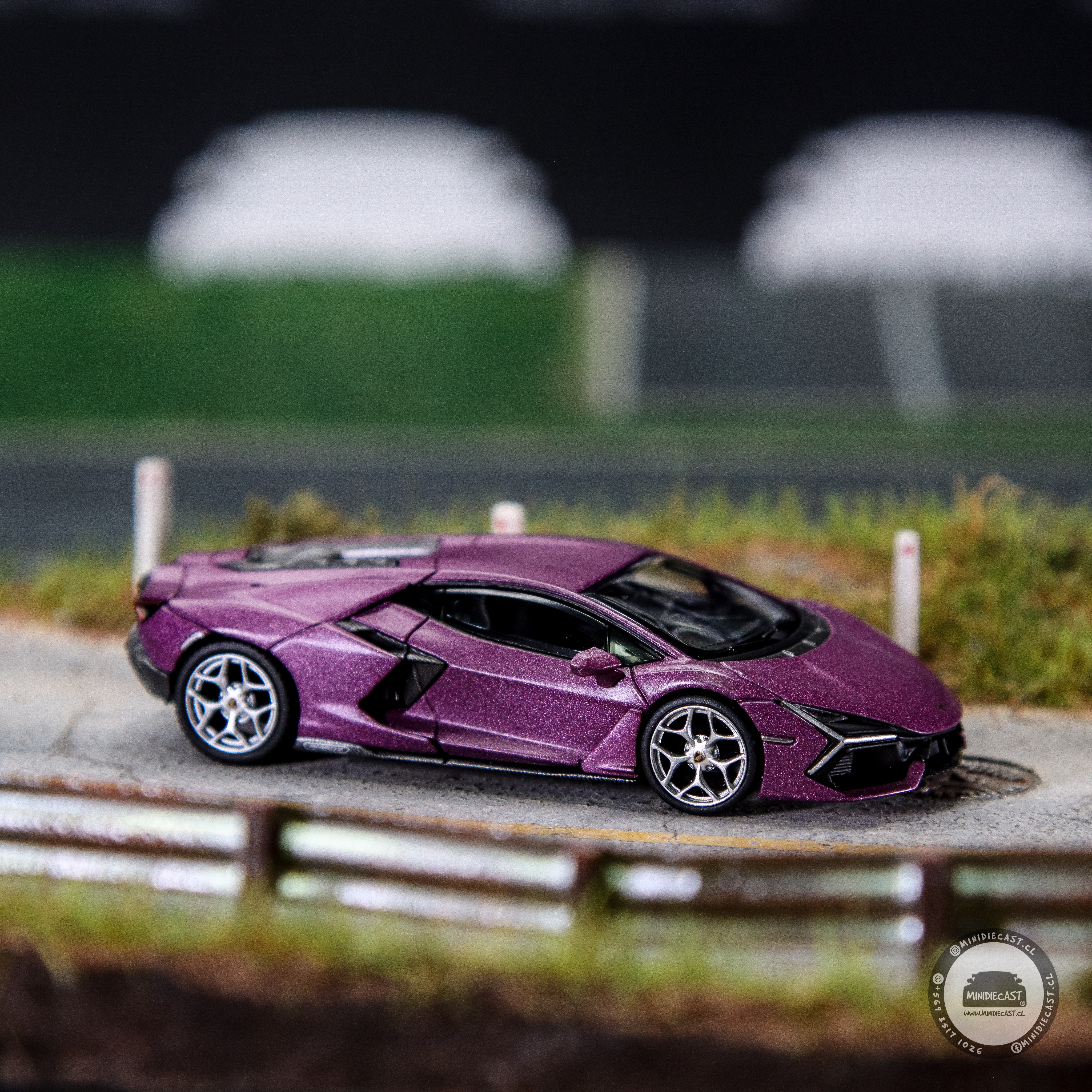 Mini GT 1:64 Lamborghini Revuelto Viola 30th – Matte Purple