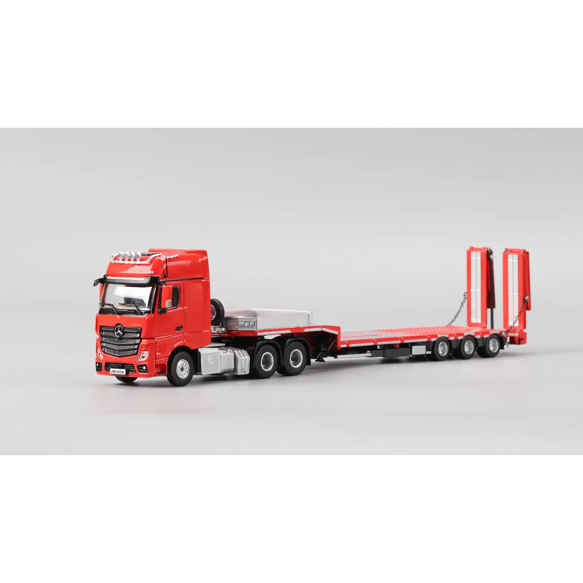 WHITEGMC cab with drop-bed trailerミニカー Time Micro 1:64 Mercedes-Benz - Flatbed Transport Trailer -