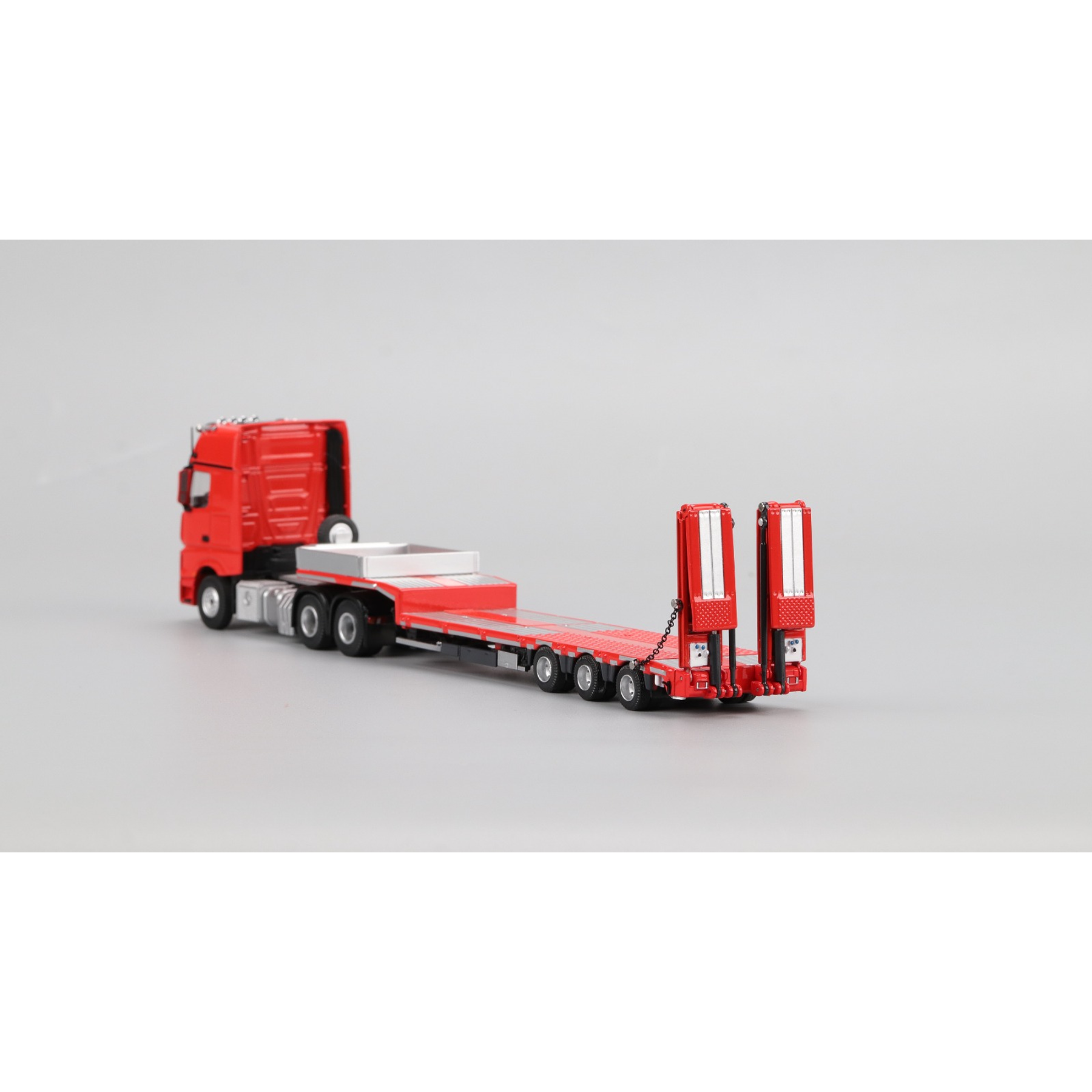 (PREVENTA) Time Micro 1:64 Mercedes-Benz - Flatbed Transport Trailer - Red