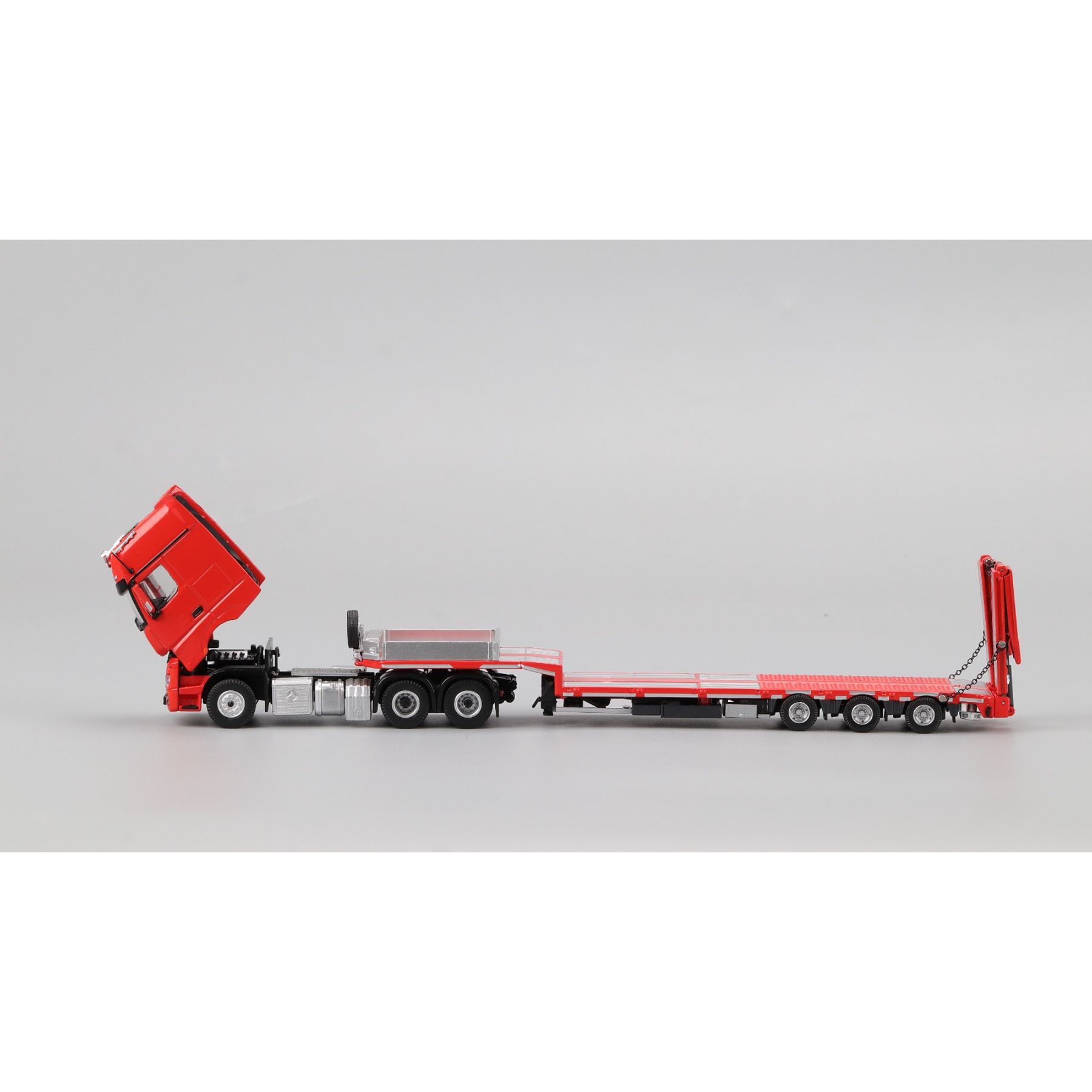 (PREVENTA) Time Micro 1:64 Mercedes-Benz - Flatbed Transport Trailer - Red