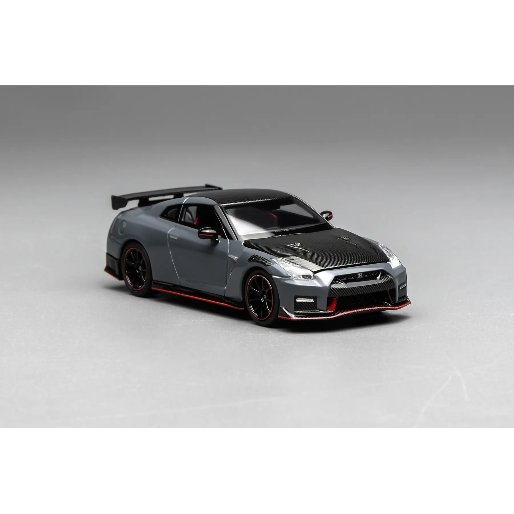 Motorhelix 1:64 Nissan GT-R NISMO (R35) Special Edition 2022 NISMO Stealth Gray