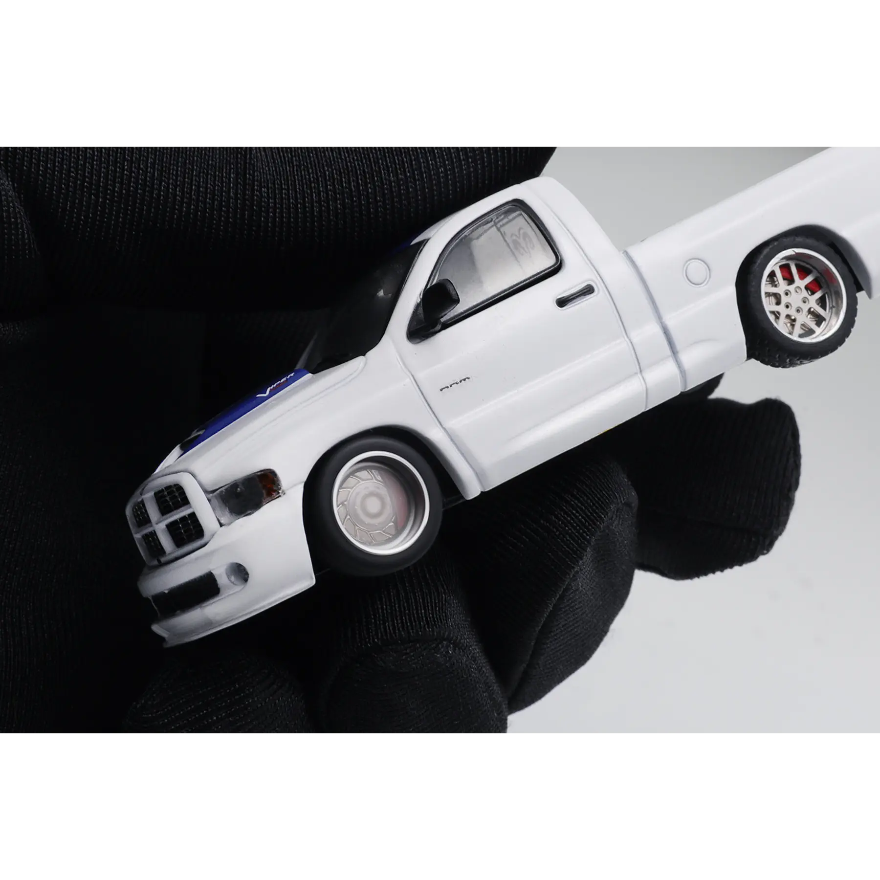 Shoom64 1:64 2003 Dodge RAM SRT-10 LHD White.