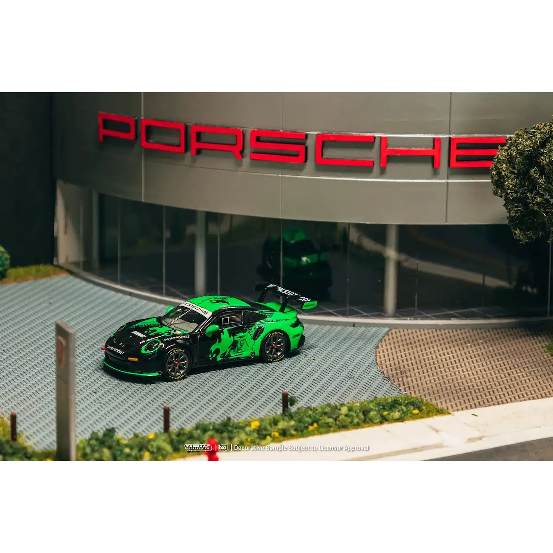 Tarmac Works 1:64 HOBBY64 Porsche 911 GT3 Cup (992) Fire Monkey Motorsport.