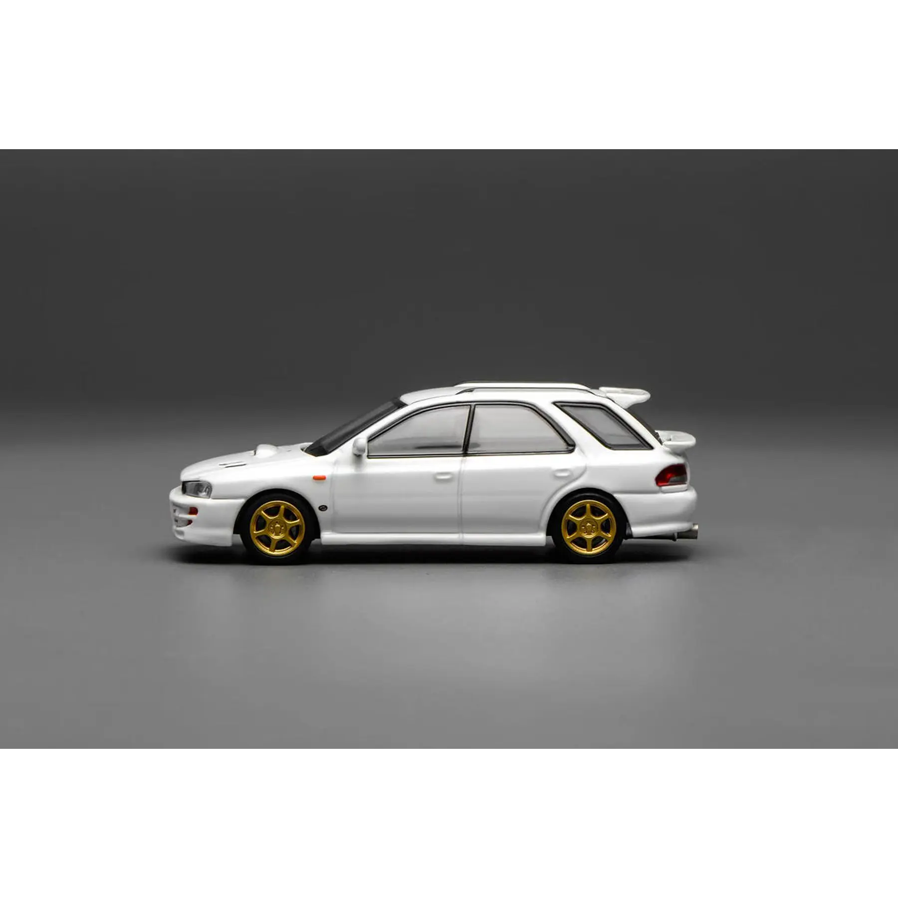 Motorhelix 1:64 Subaru Impreza Wagon WRX STi Version VI (GC8) Pure White