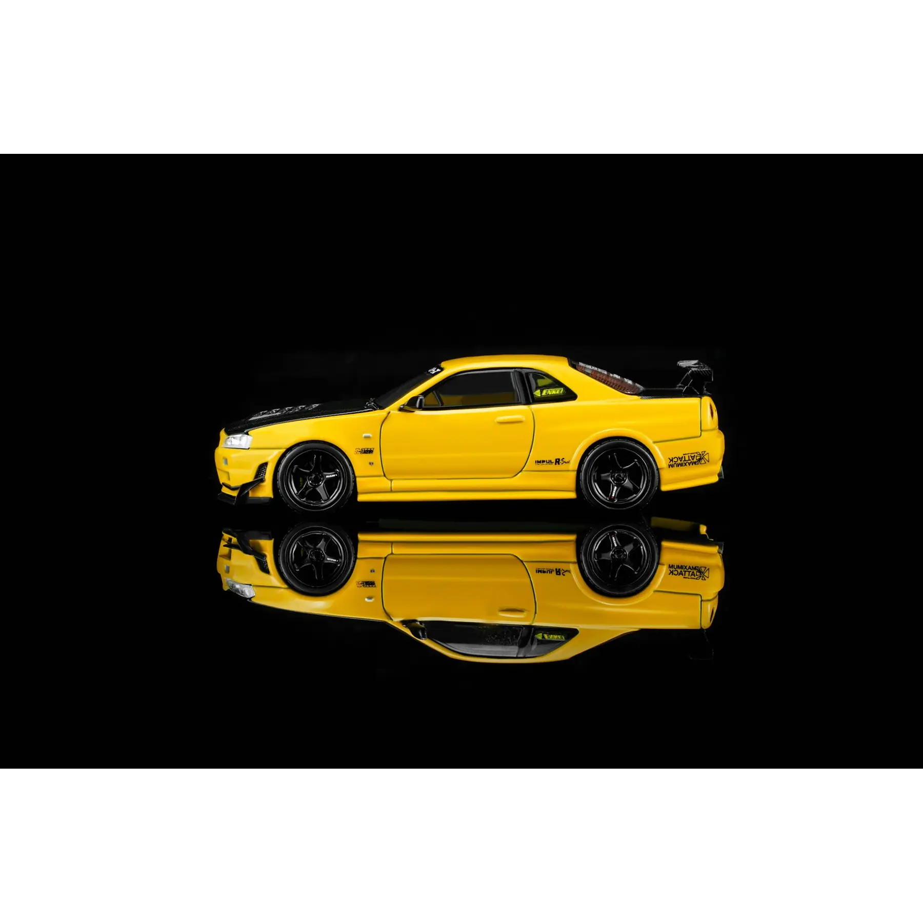 (PREVENTA) Motorhelix 1:64 Nissan Skyline GT-R (R34) Custom Edition - Lightning Yellow Custom with GT Aero Kit