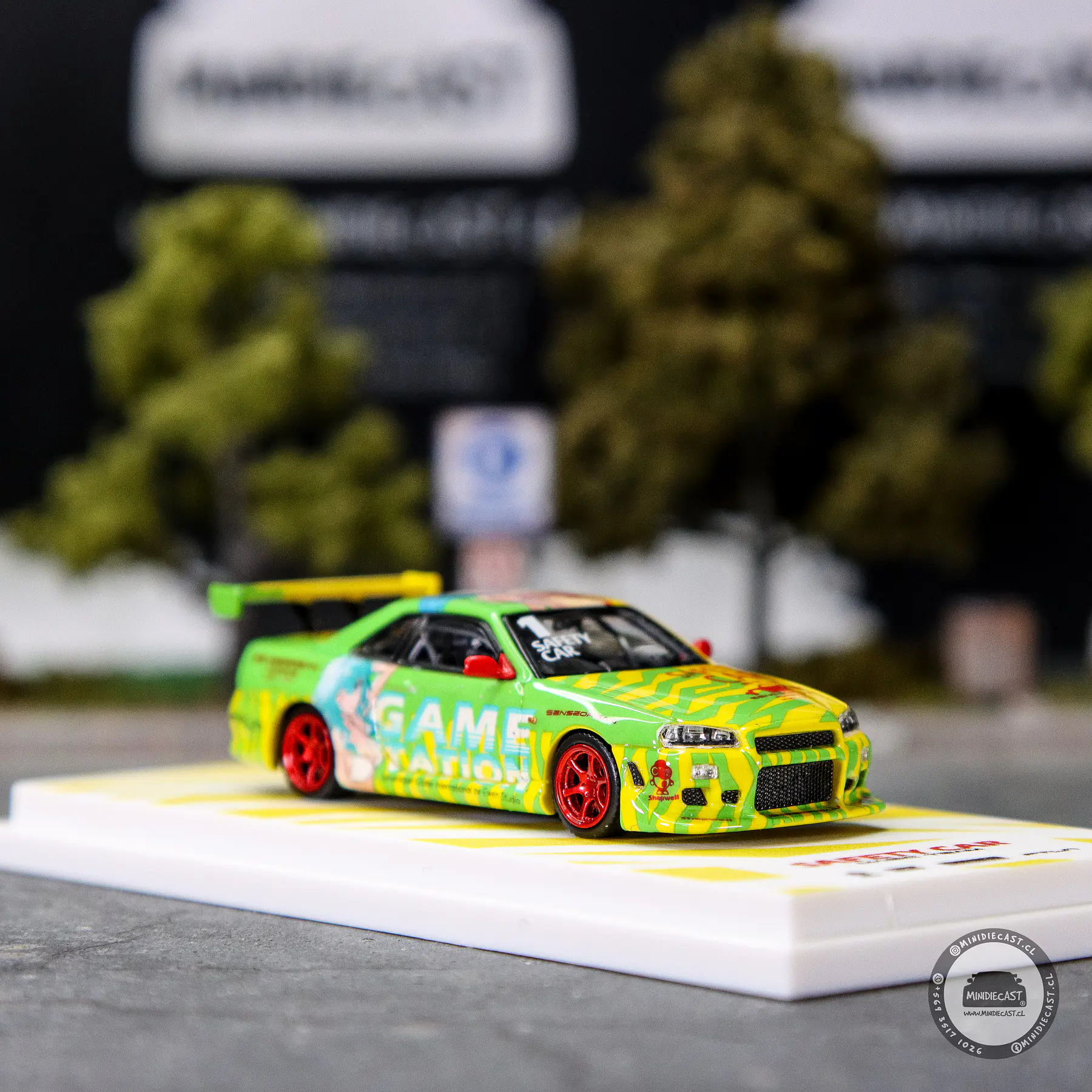Modern Art 1:64 Nissan Skyline GT-R R34 - Youthful Spirit