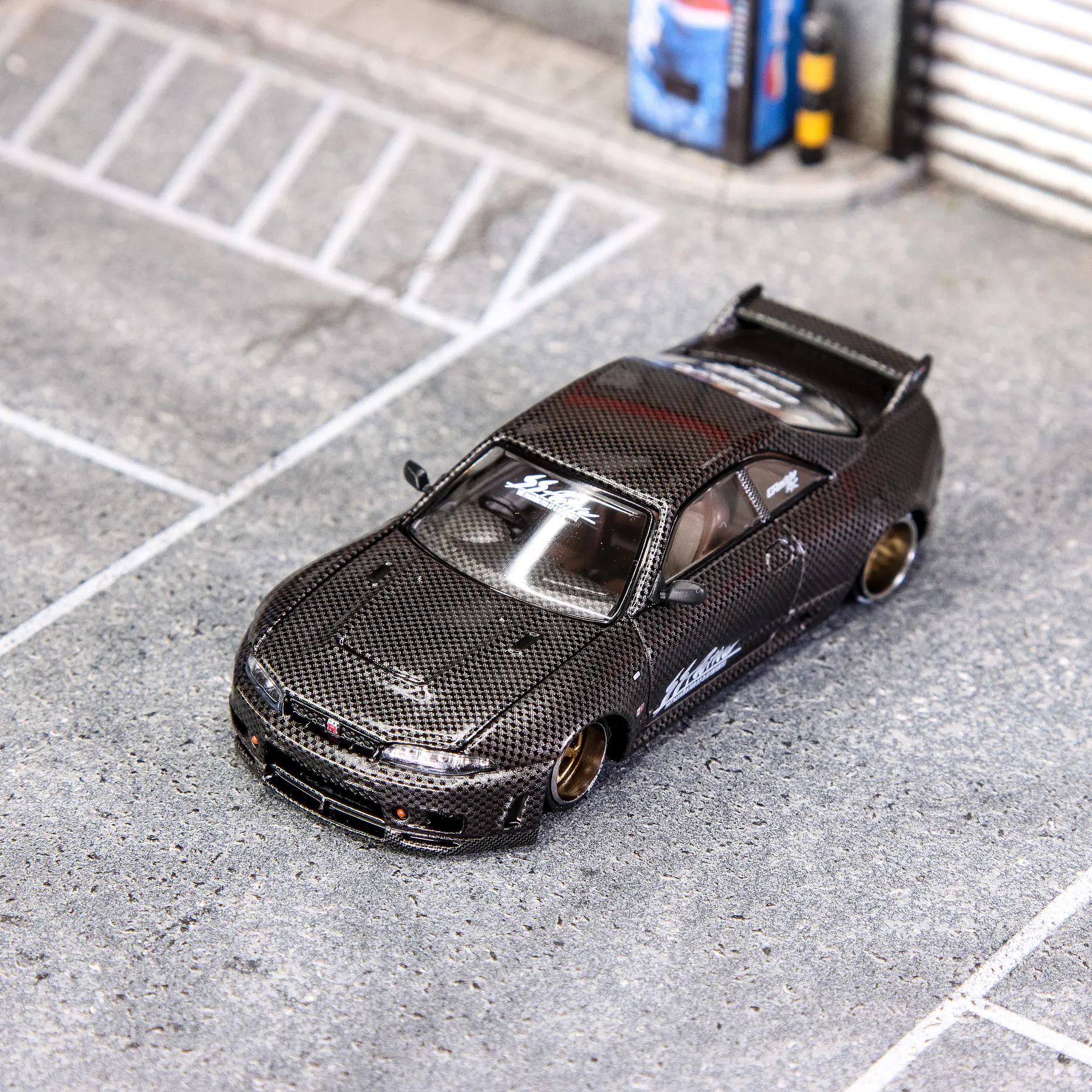 Kaido House x Mini GT 1:64 Nissan Skyline GT-R (R33) Active Carbon R