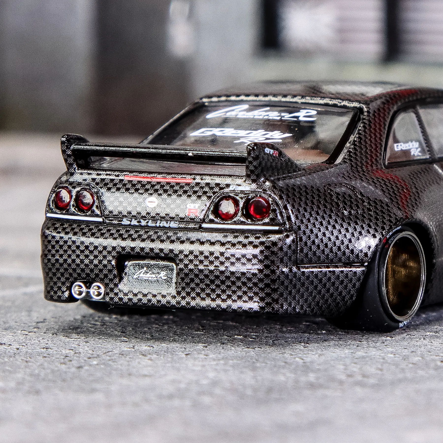Kaido House x Mini GT 1:64 Nissan Skyline GT-R (R33) Active Carbon R