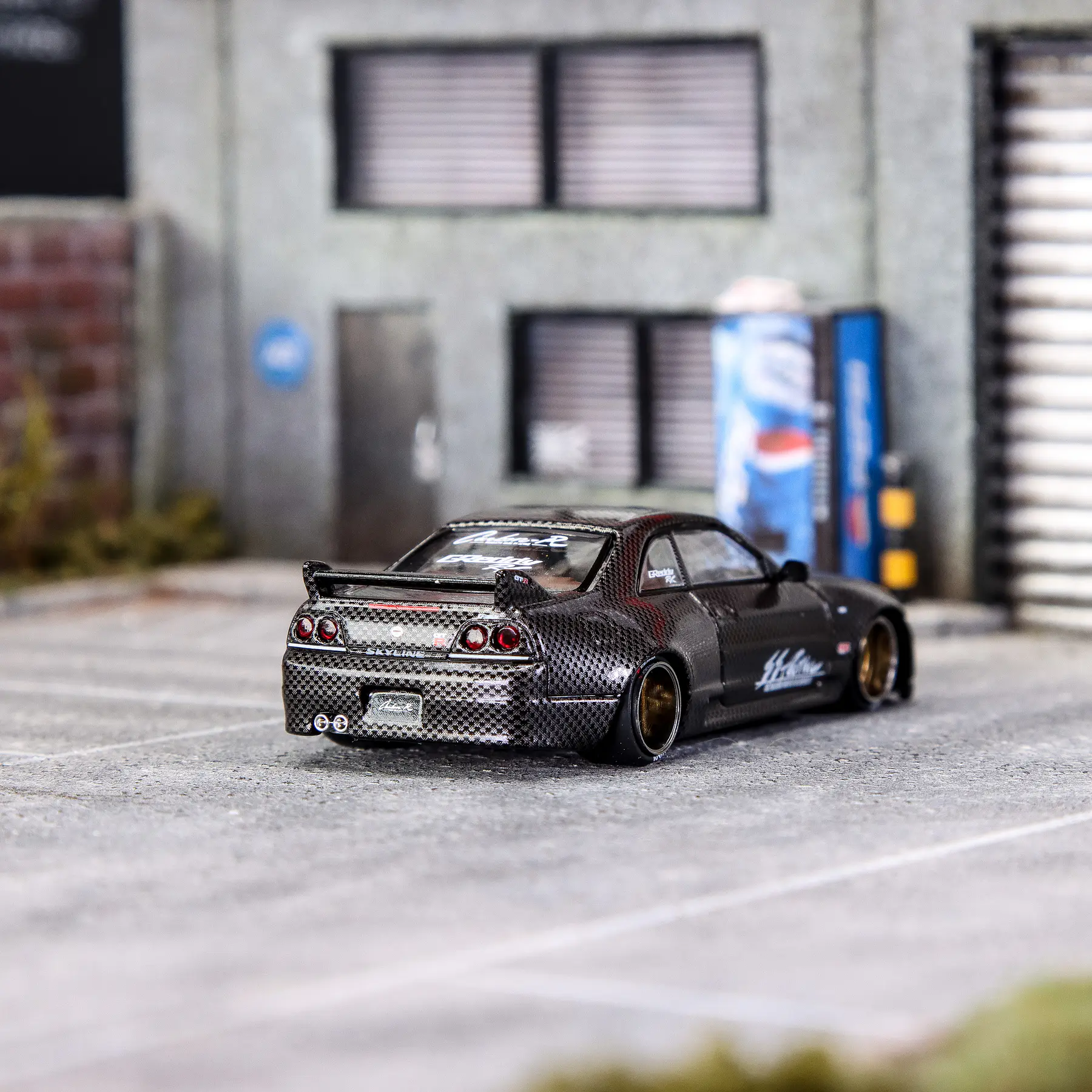 Kaido House x Mini GT 1:64 Nissan Skyline GT-R (R33) Active Carbon R