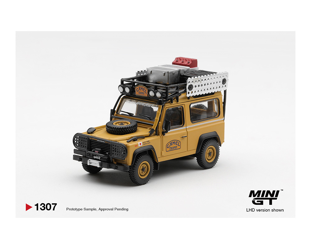 (PREVENTA) Mini GT 1:64 #1307 Land Rover Defender 90 1985 Camel Trophy Borneo Team Japan