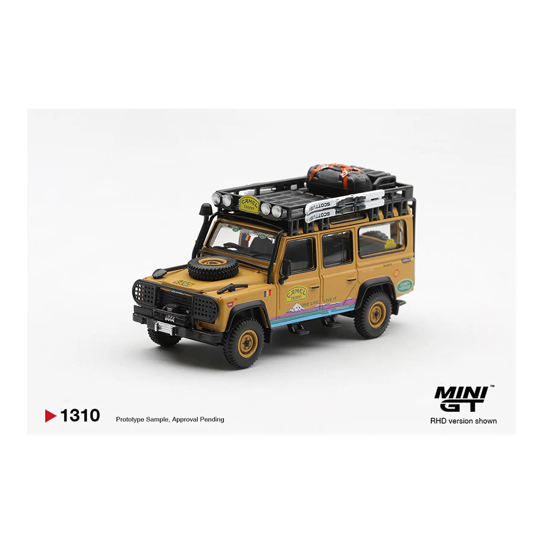 (PREVENTA) Mini GT 1:64 #1310 Land Rover Defender 110 1998 Camel Trophy Tierra del Fuego CT.36 Romania