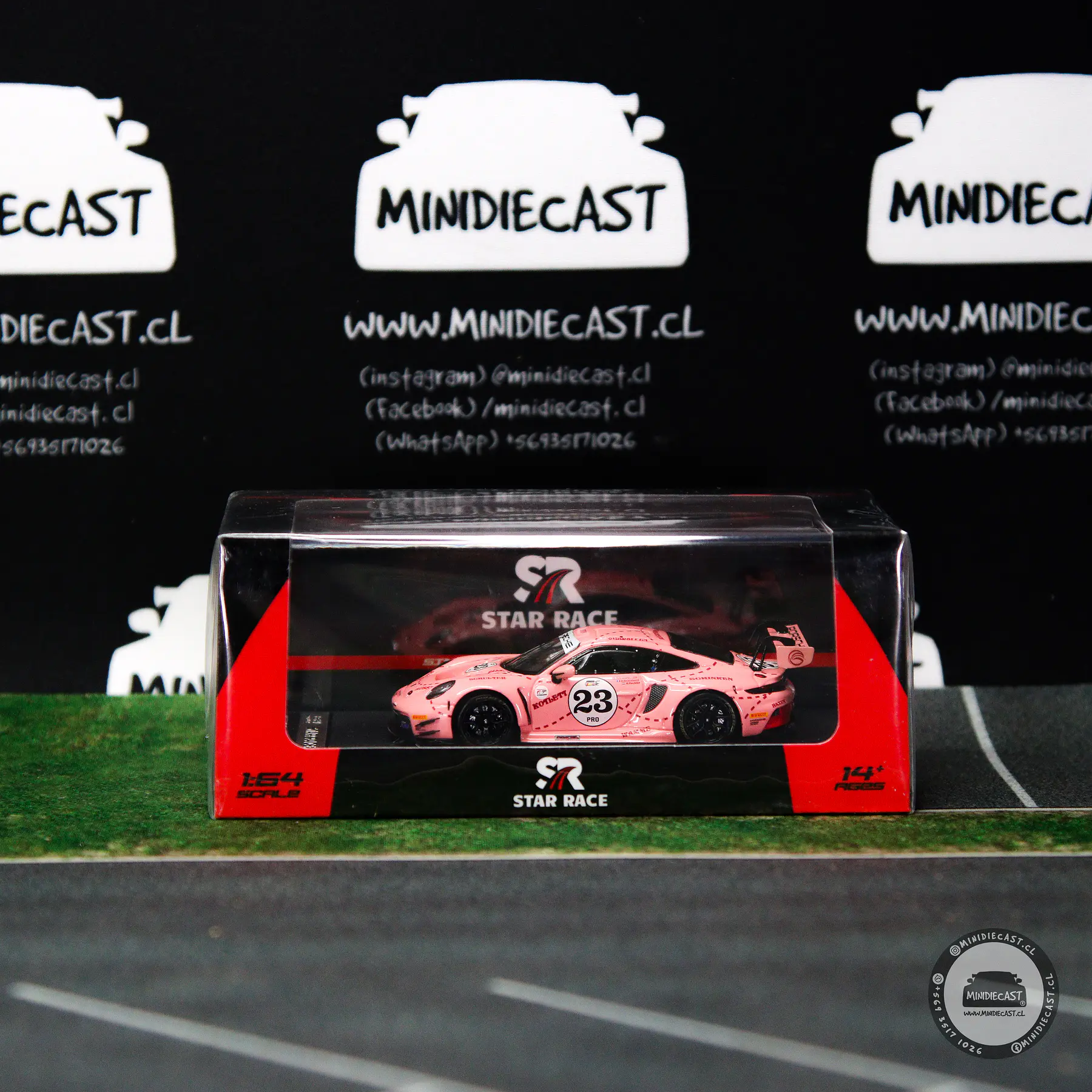 Star Race 1:64 Porsche 911 GT3 R (992) pig skin