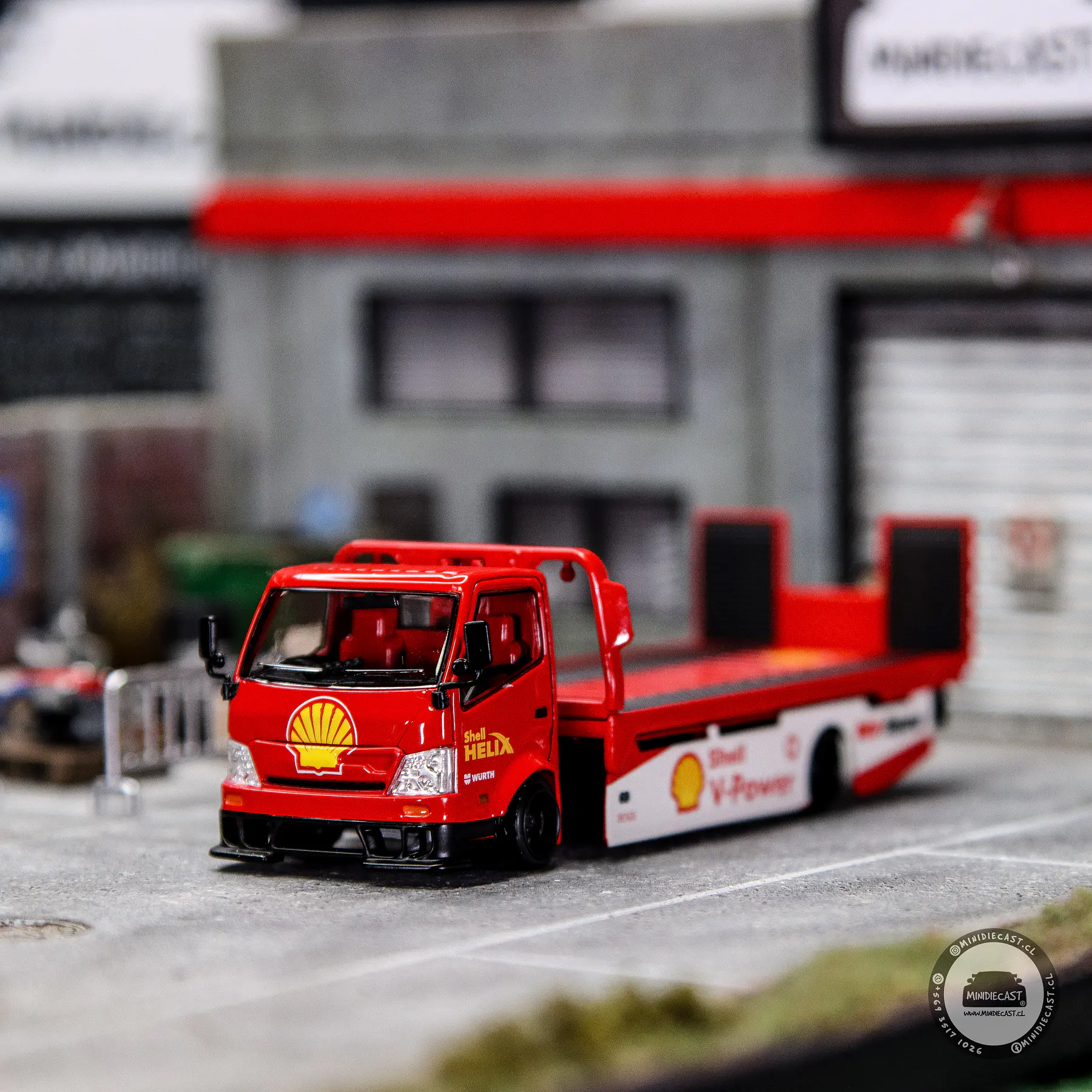 Cool Car 1:64 H300 flatbed transport trailer Shell.