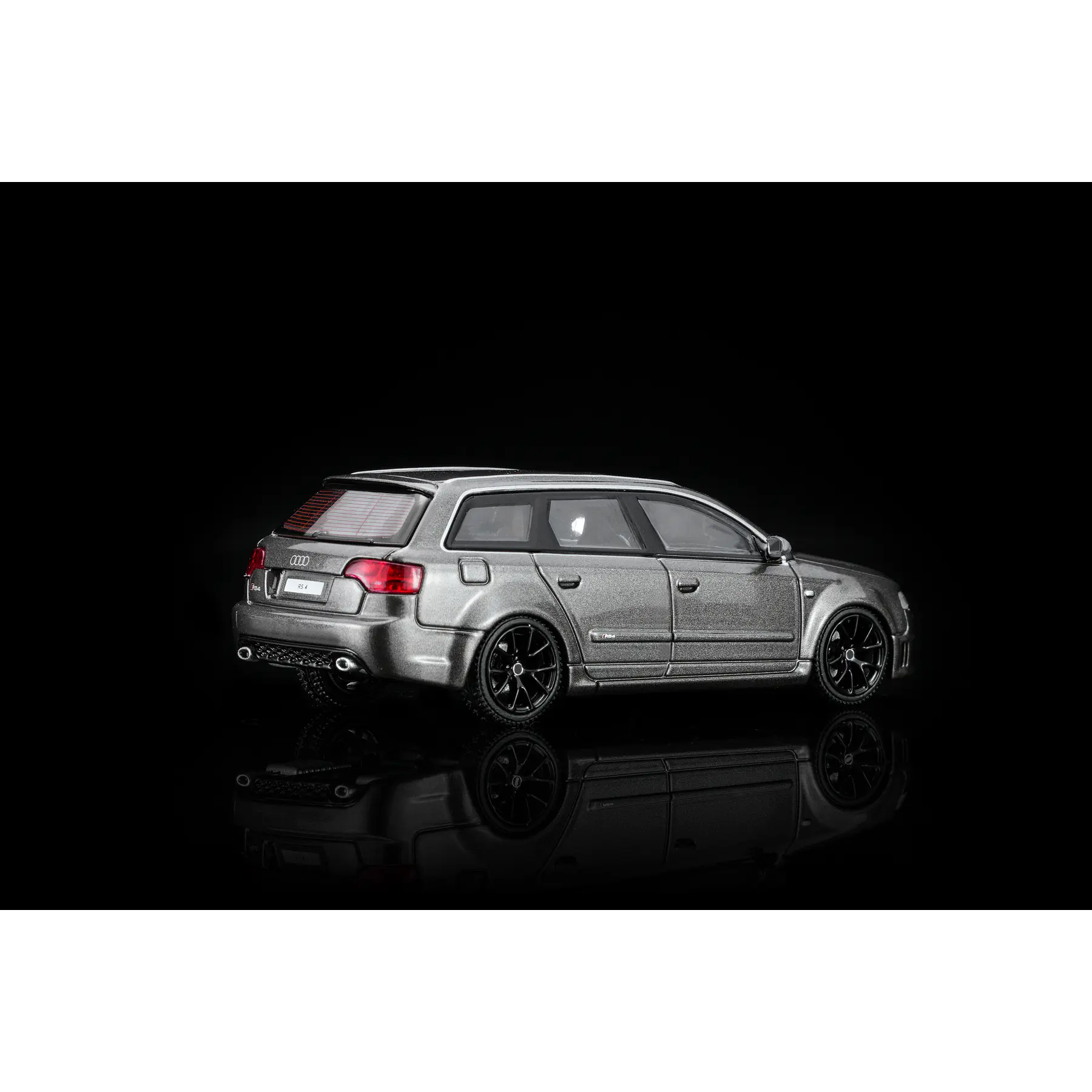 (PREVENTA) Motorhelix 1:64 Audi RS4 (B7) 2005 - grey