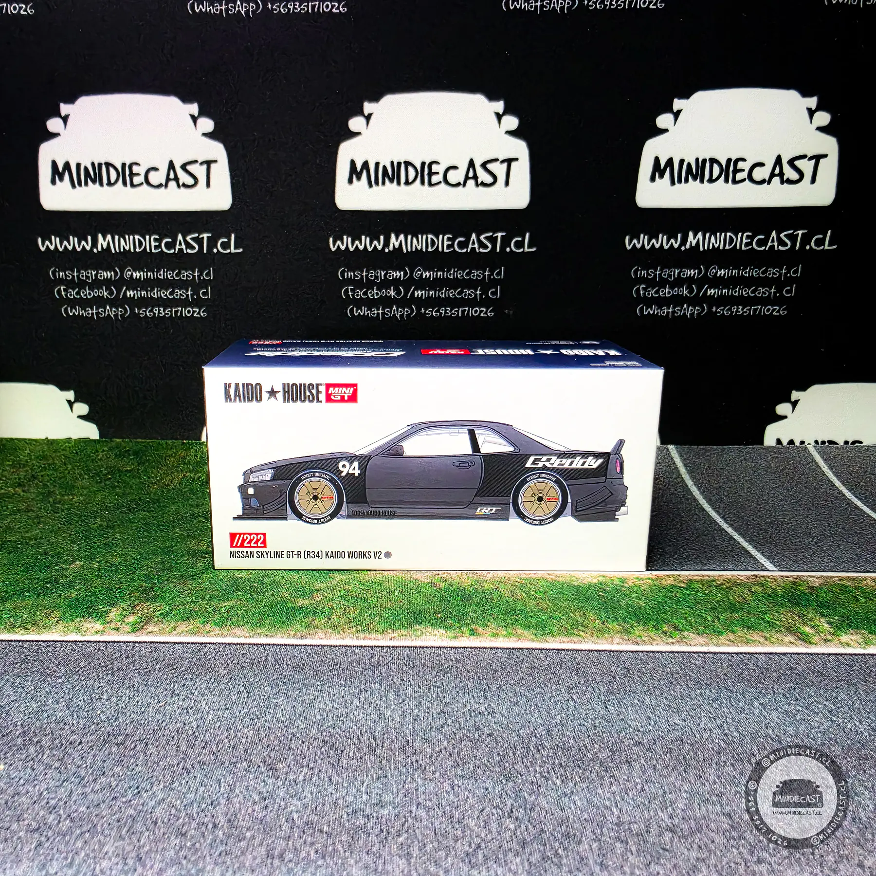Kaido House x Mini GT 1:64 Nissan Skyline GT-R (R34) Kaido Works GReddy V2 – Black w/ Carbon. 