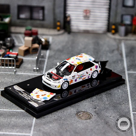 MOTORHELIX 1:64 Honda Civic TYPE R (EK9) Children‘s Day Limited Edition