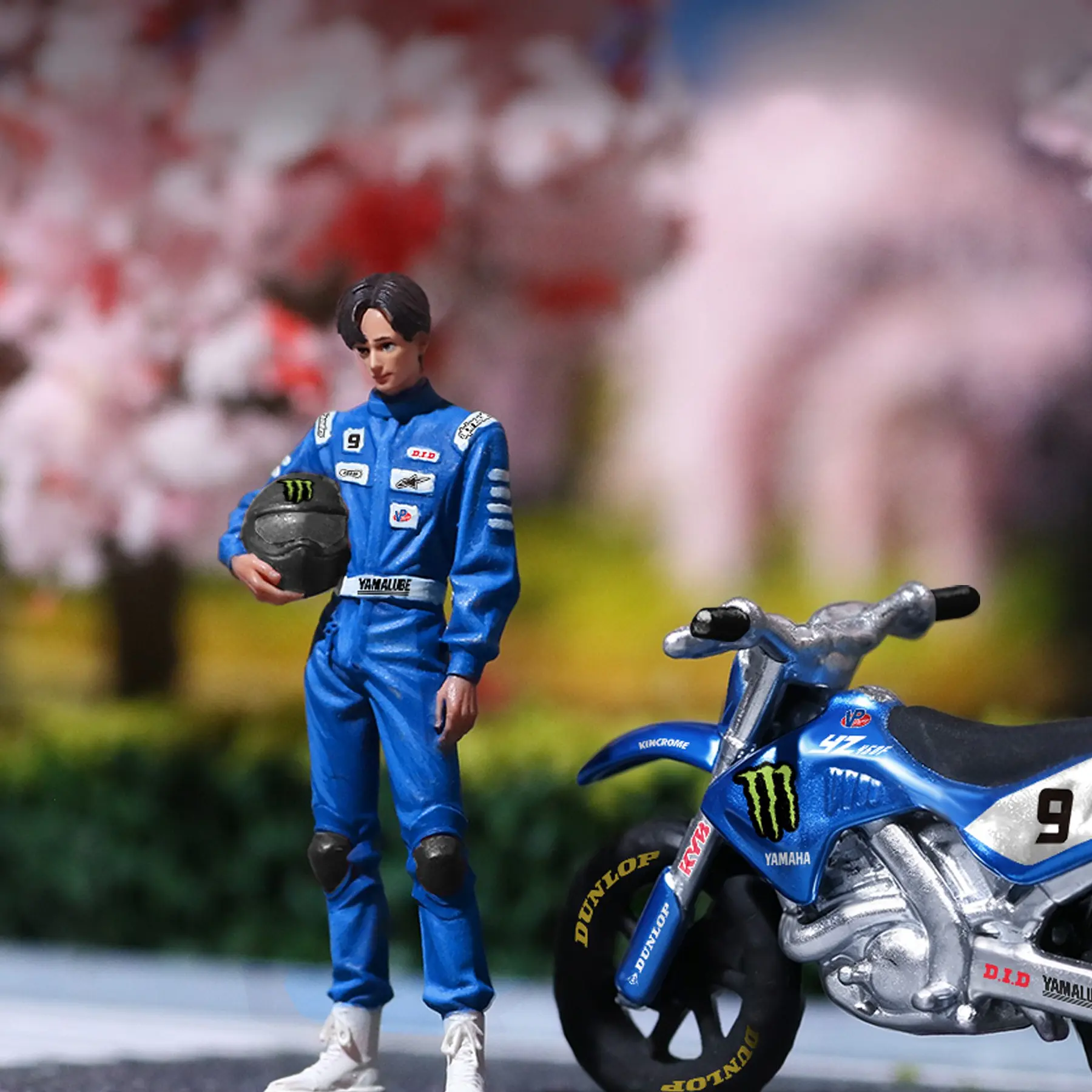 (PREVENTA) MoreArt 1:64 Blue Magic Claw No. 9 Yamaha Off-road