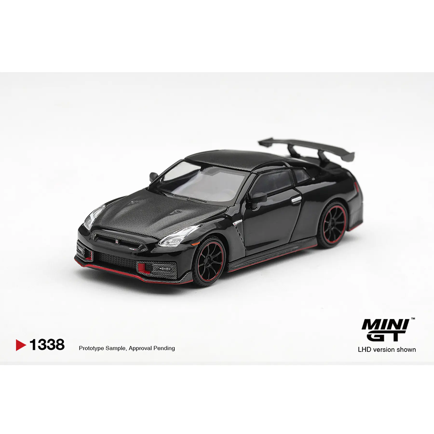 (PREVENTA) Mini GT 1:64 Nissan GT-R Nismo 2024 – Black – Limited Edition