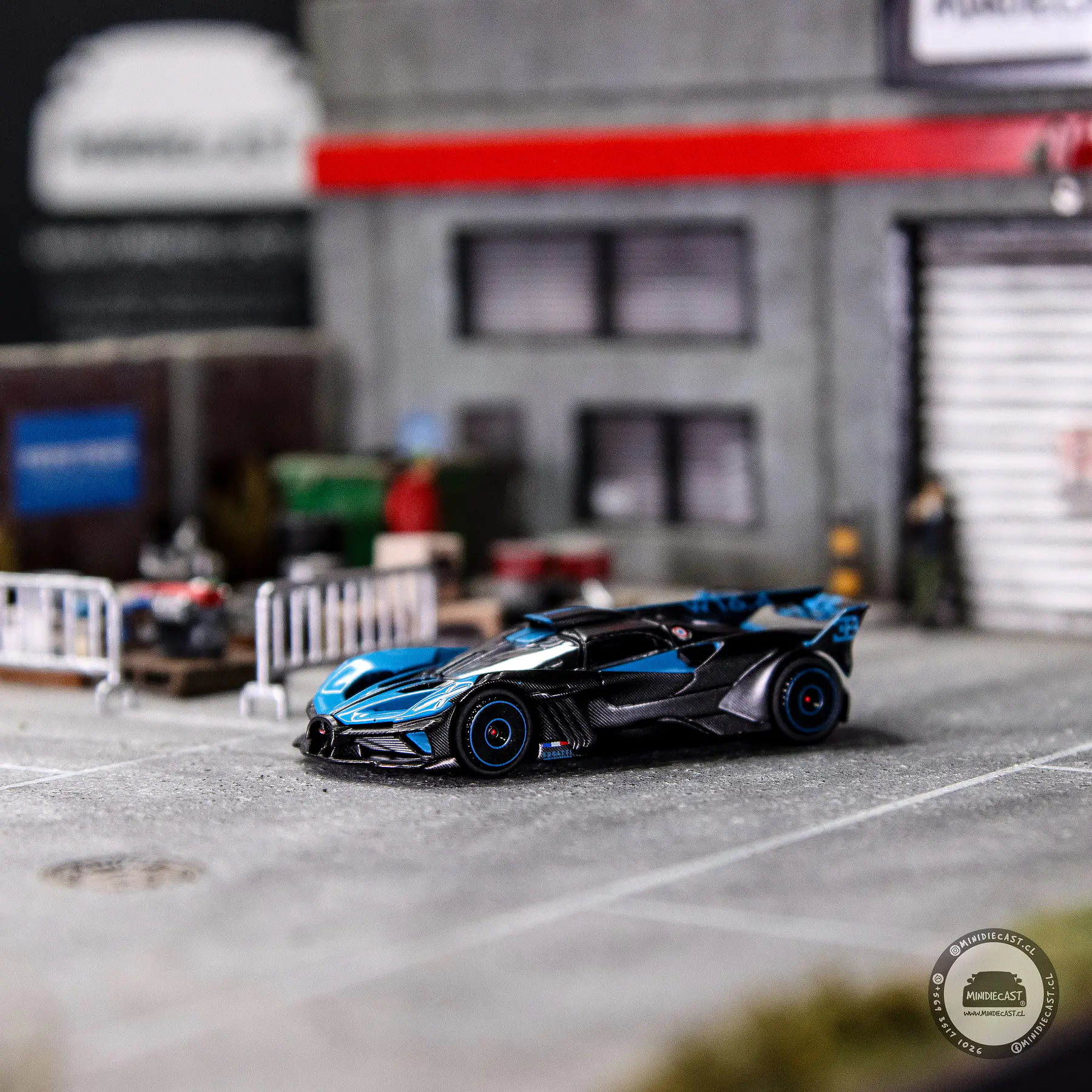 Mini GT 1:64 Bugatti Bolide Presentation – Black Blue – Mijo Exclusives. 