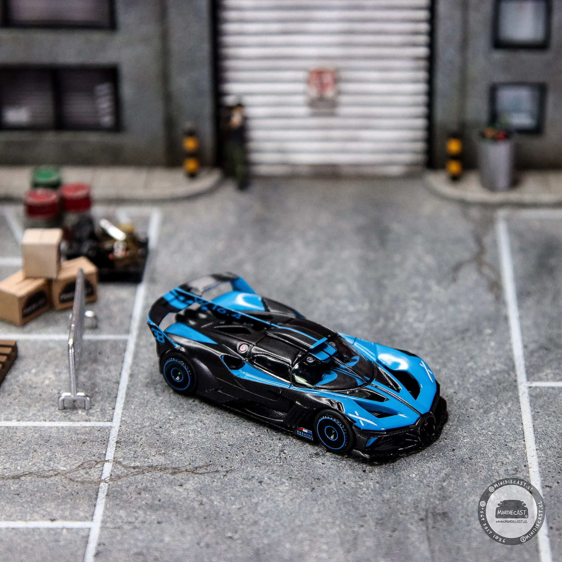 Mini GT 1:64 Bugatti Bolide Presentation – Black Blue – Mijo Exclusives. 