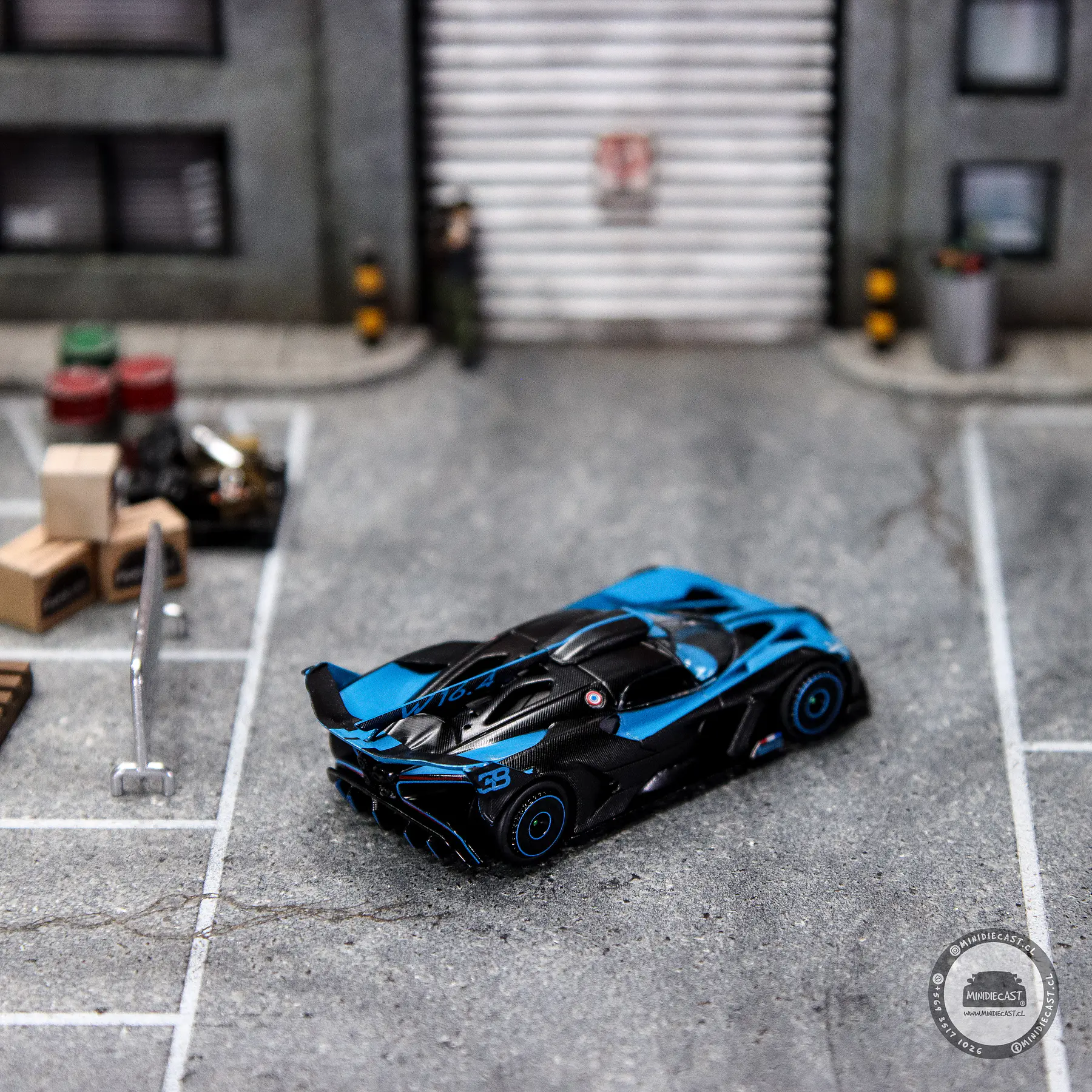 Mini GT 1:64 Bugatti Bolide Presentation – Black Blue – Mijo Exclusives. 