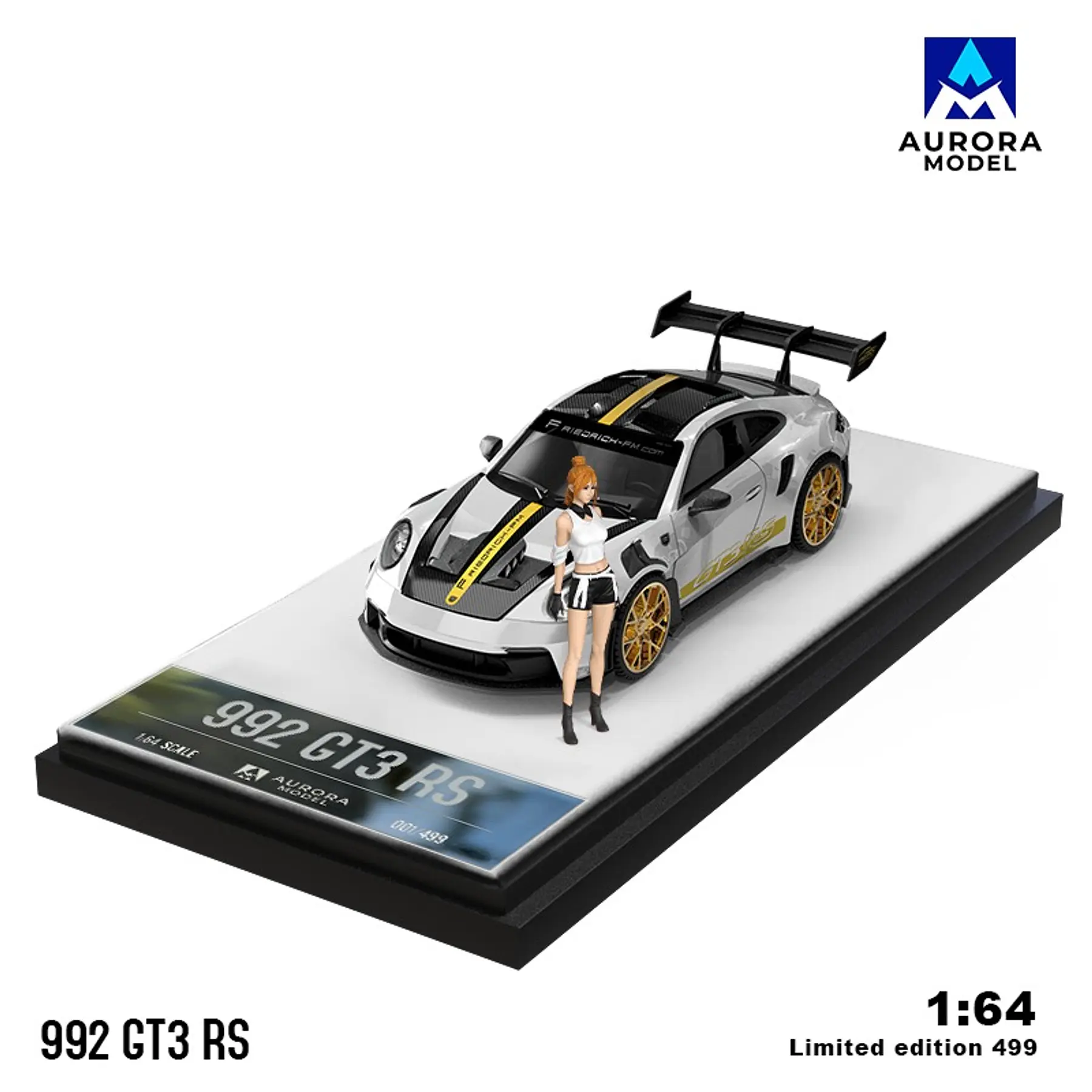Aurora Model 1:64 992 GT3 RS Platinum + figure. 