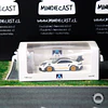 Aurora Model 1:64 992 GT3 RS Platinum + figure. 