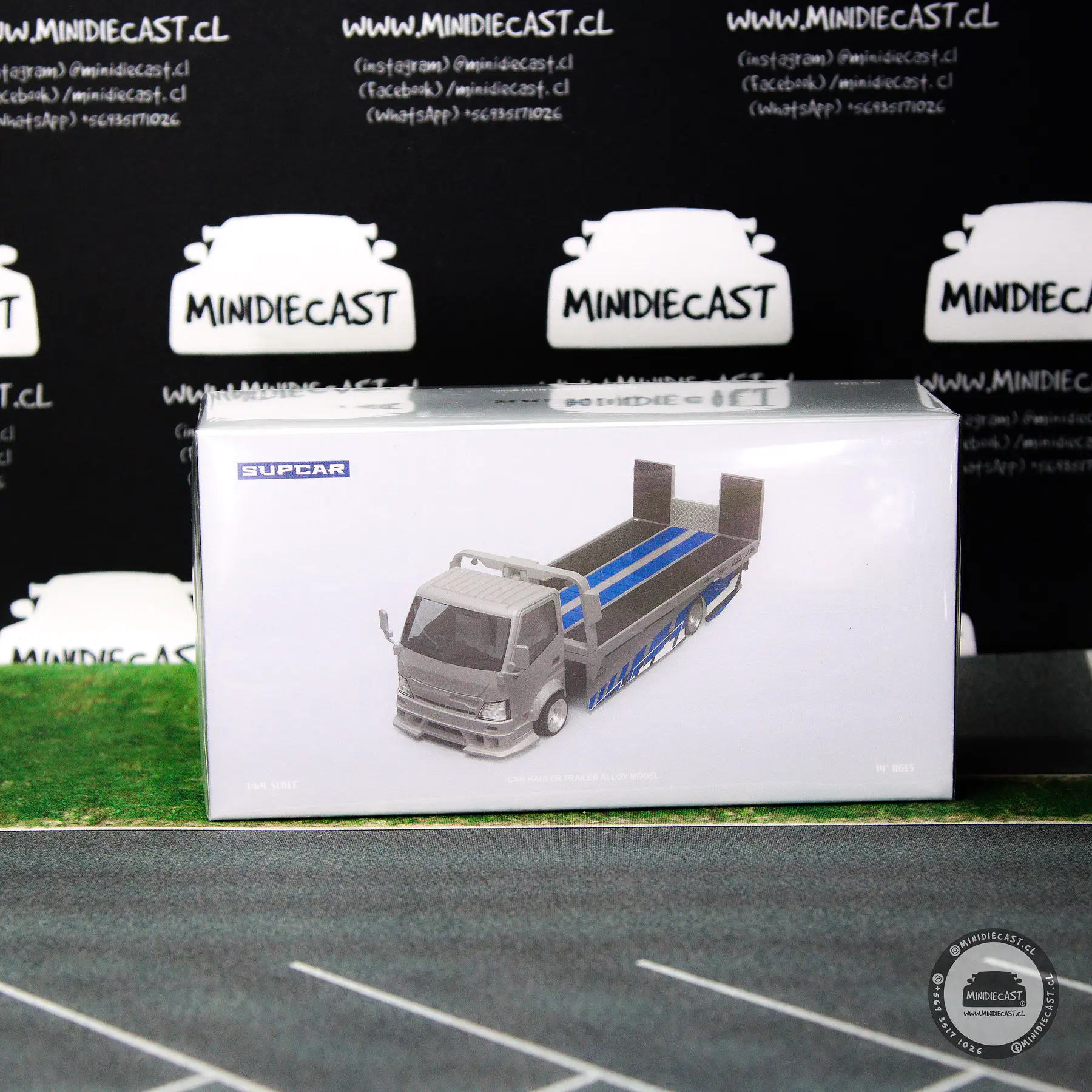 SupCar 1:64 H300 Flatbed Transport Trailer - Silver Blue. 