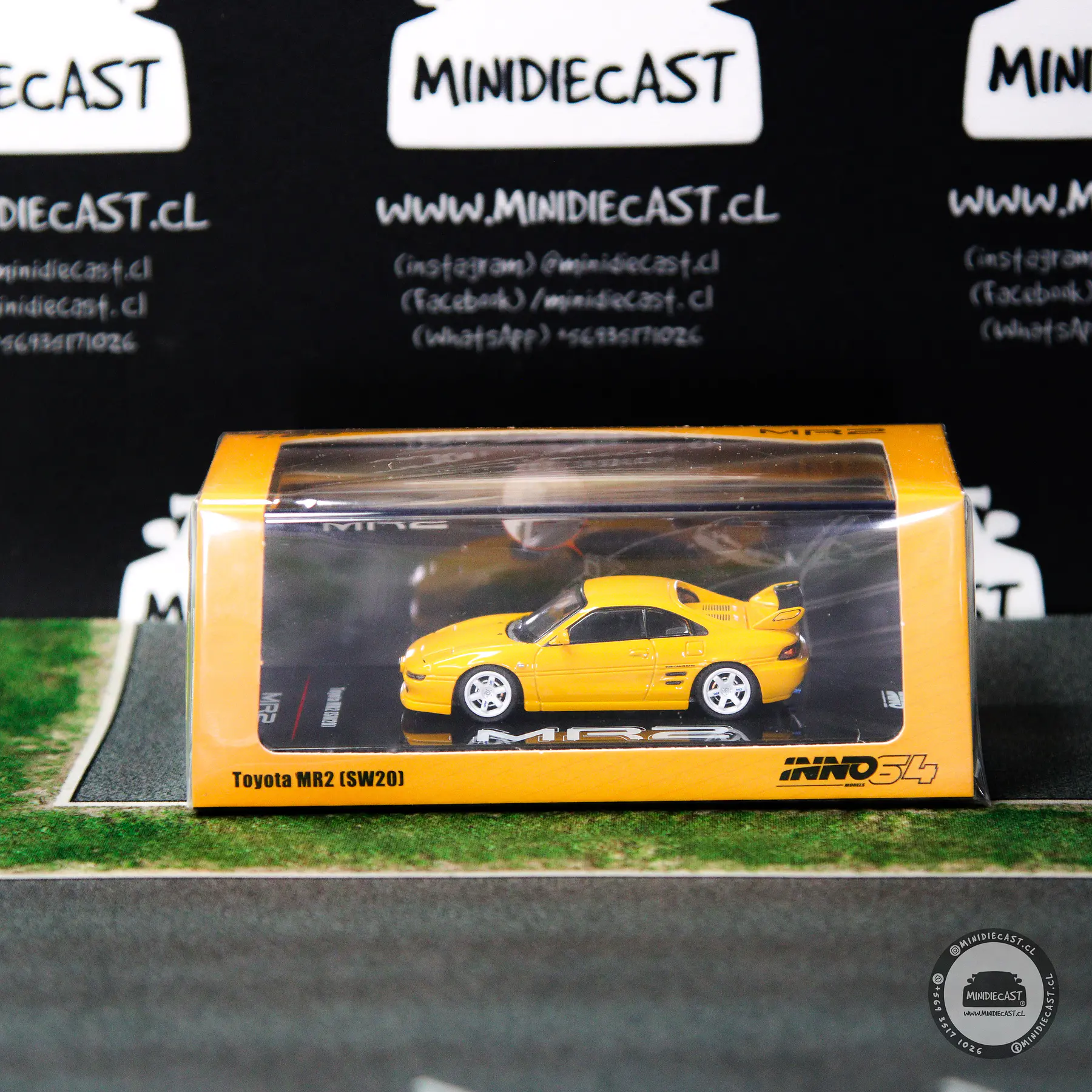 Inno64 1:64 Toyota MR2 (SW20) Yellow