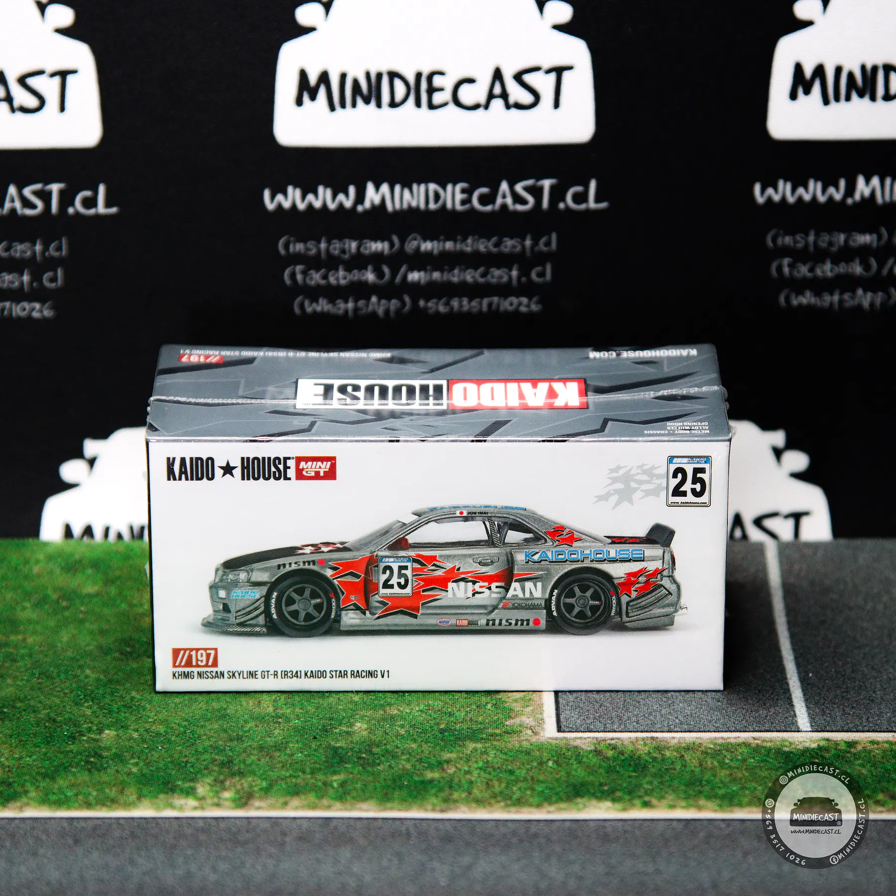 Kaido House x Mini GT 1:64 Nissan Skyline GT-R (R34) Kaido Star Racing V1- Silver