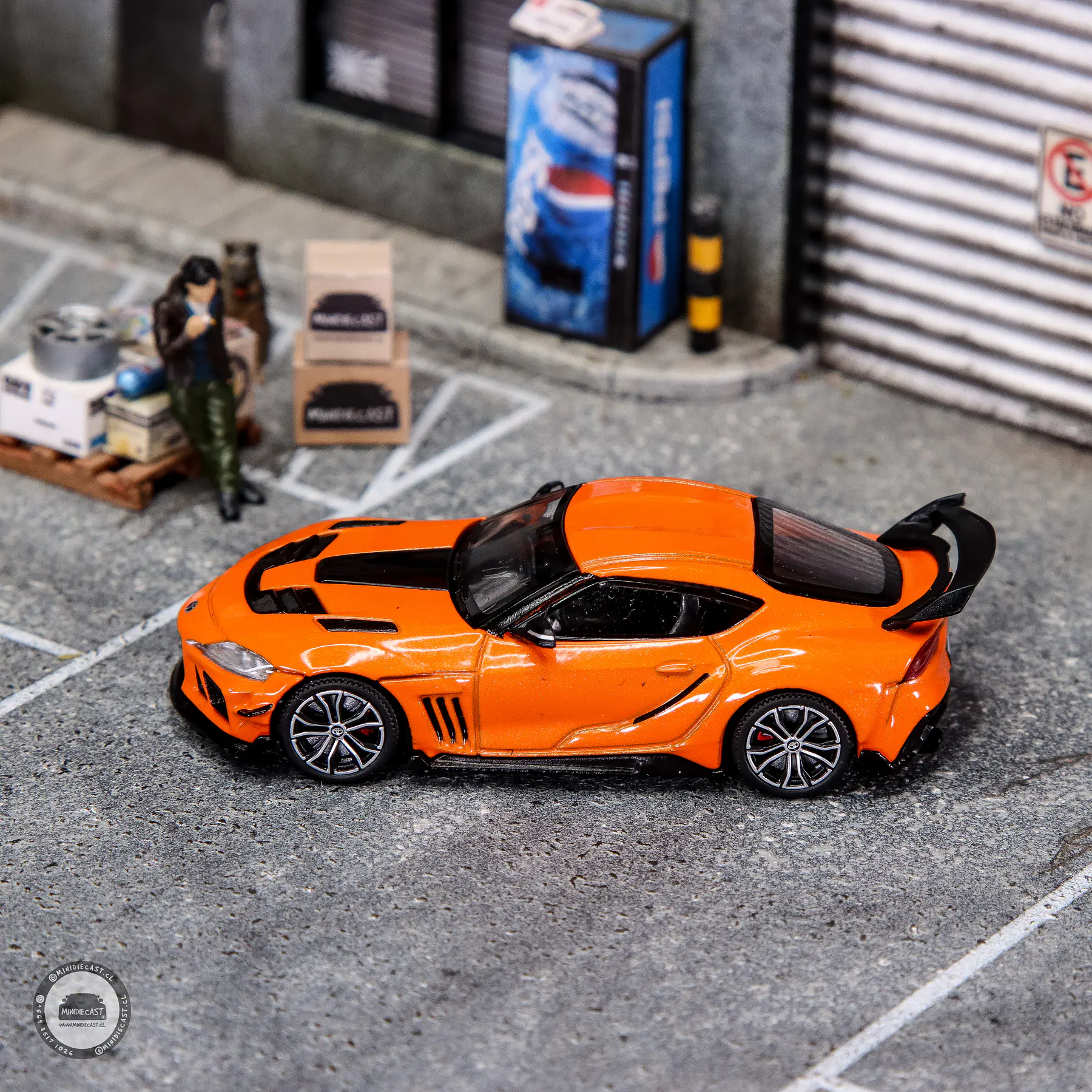 Pop Race 1:64 Toyota Darwin PRO 66G NWB Supra Orange
