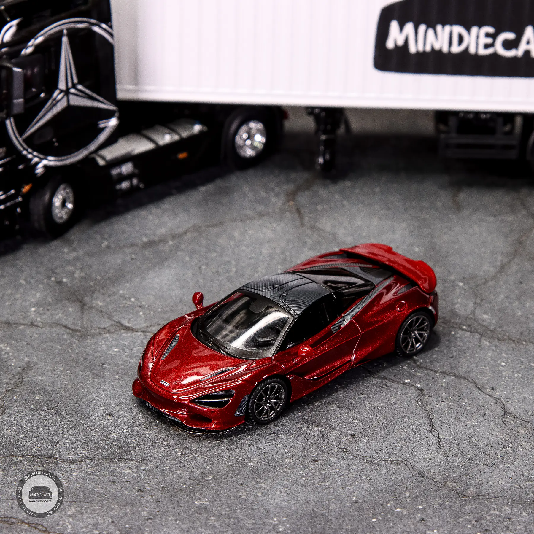 Mini GT 1:64 McLaren 750S – Amaranth Red
