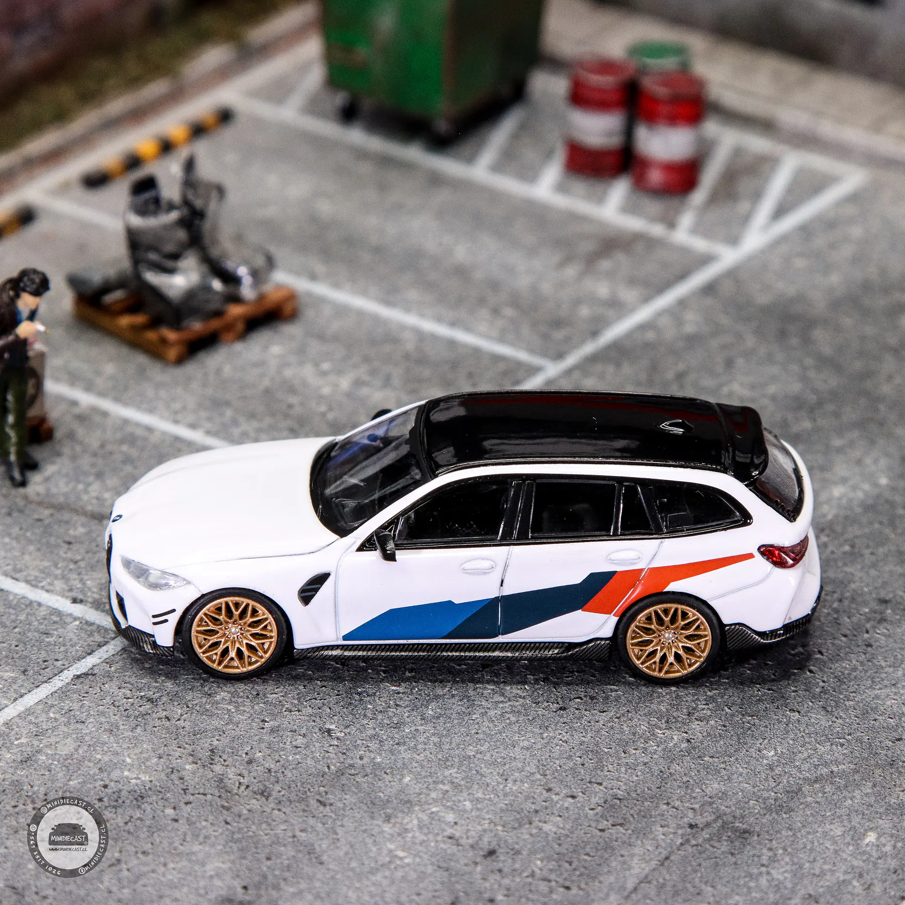Mini GT 1:64 BMW M3 M Performance Touring – Alpine White