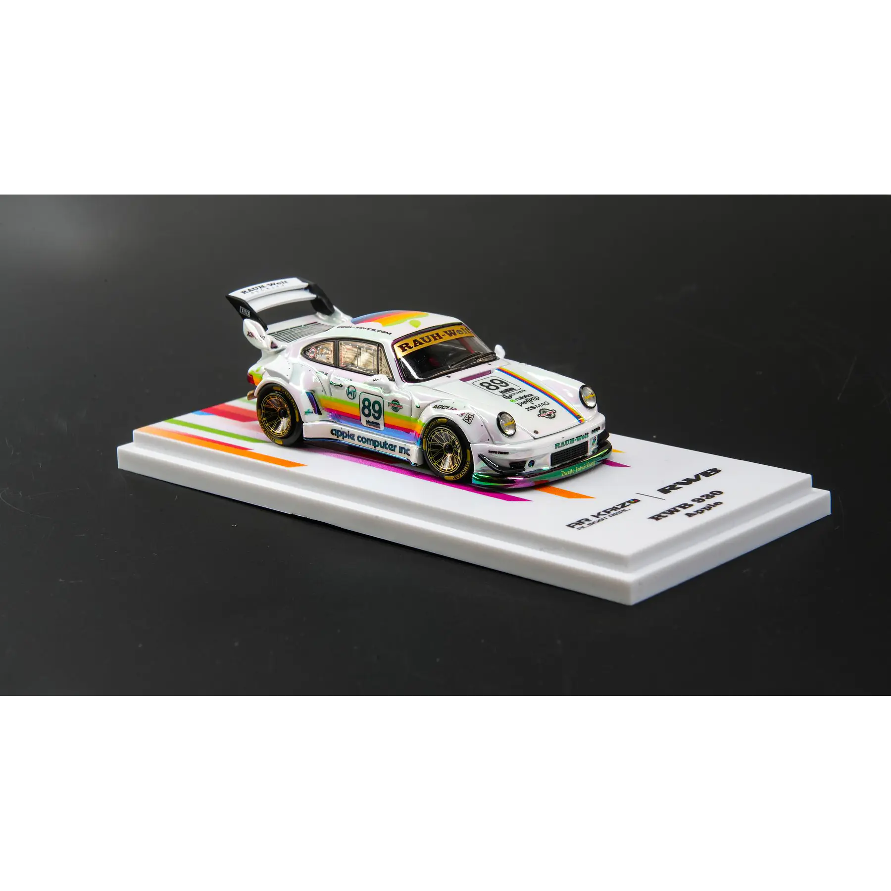 (PREVENTA) Almost Real KAIZO 1:64 Porsche RWB 930 APPLE