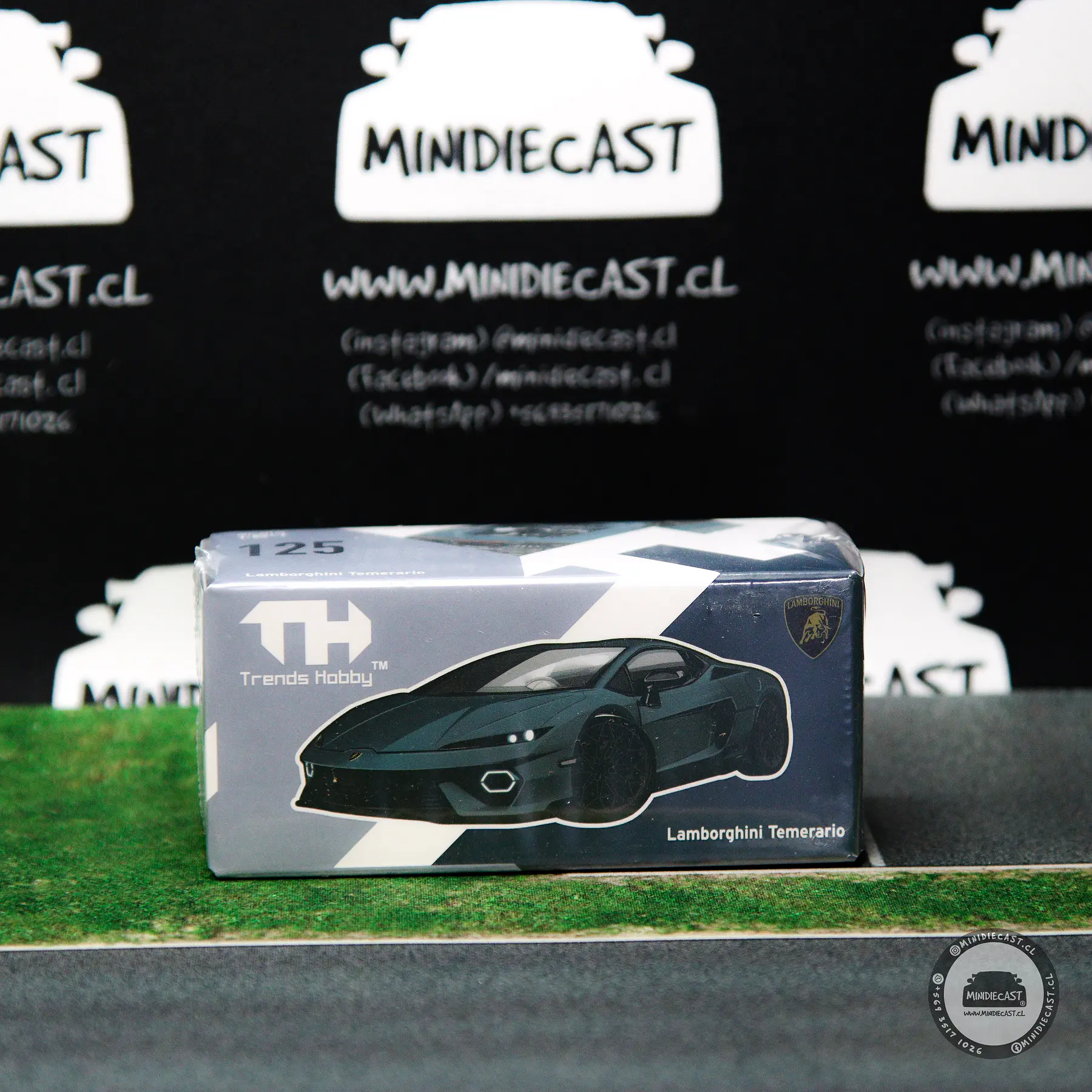 Trends Hobby 1:64 Lamborghini Temerario- Matte Blue
