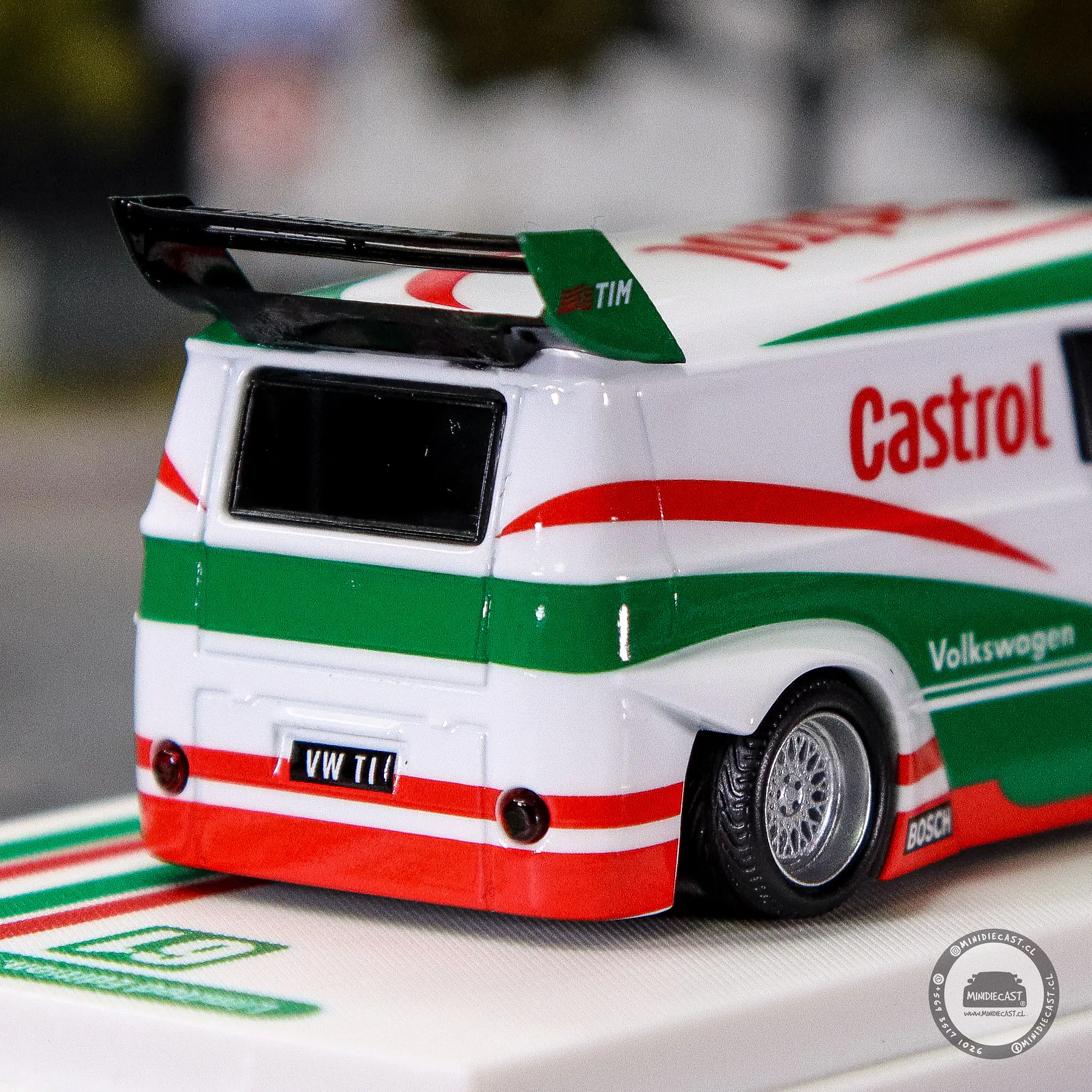 SupCar 1:64 Volkswagen T1 Castrol Model No. 61
