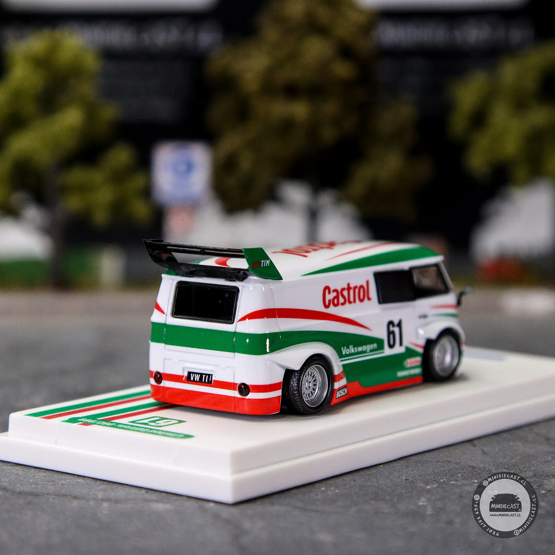 SupCar 1:64 Volkswagen T1 Castrol Model No. 61