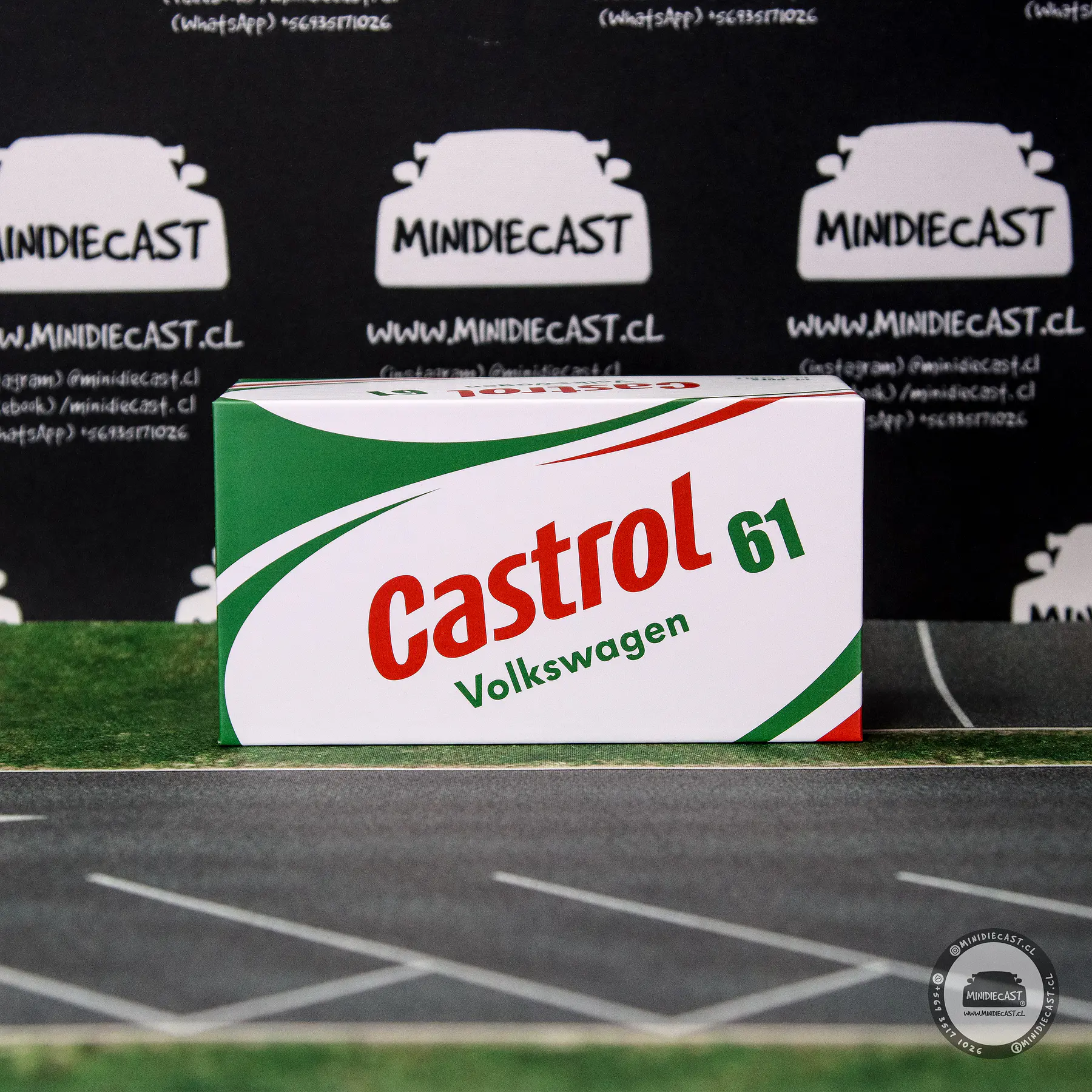 SupCar 1:64 Volkswagen T1 Castrol Model No. 61
