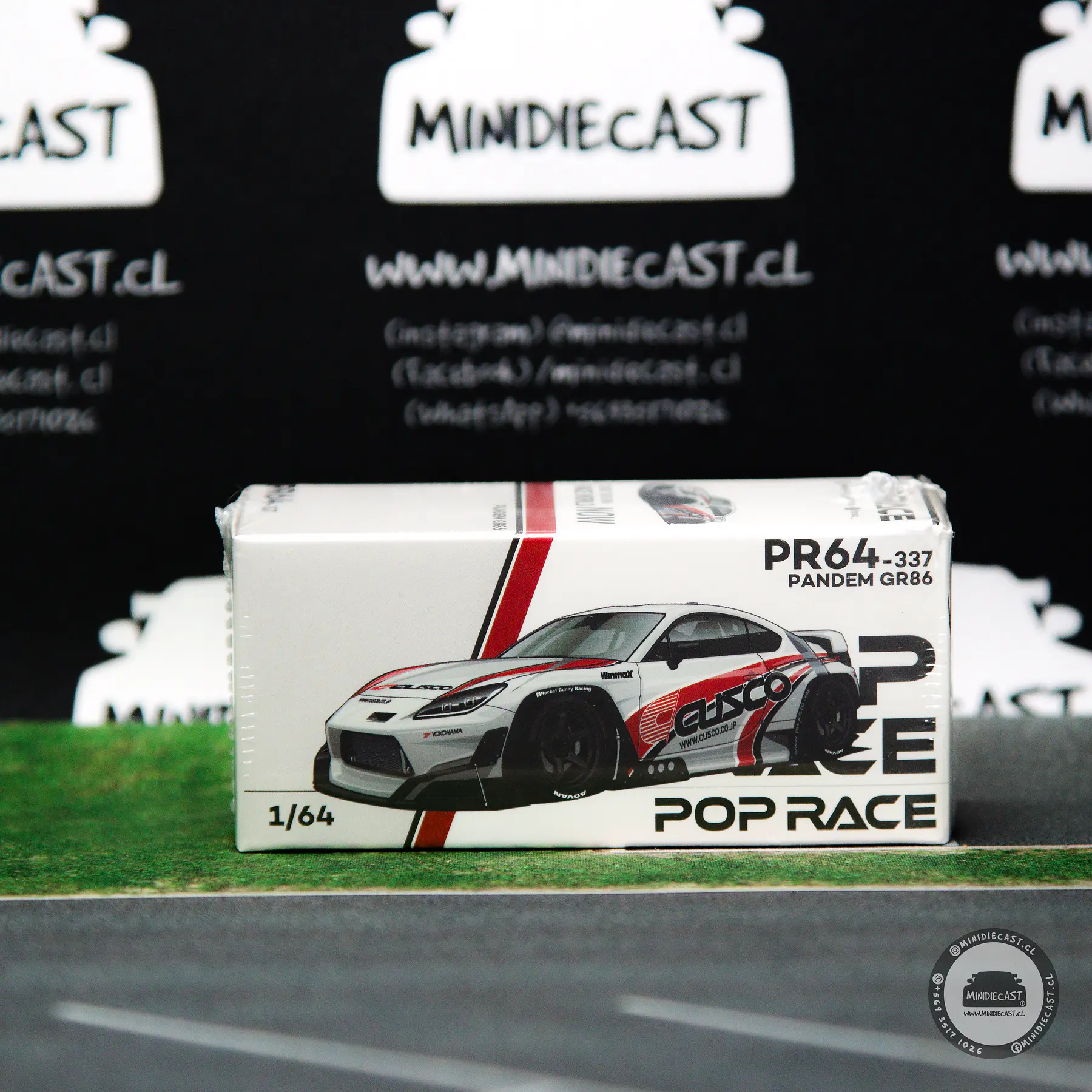 Pop Race 1:64 Toyota Pandem GR86 - CUSCO