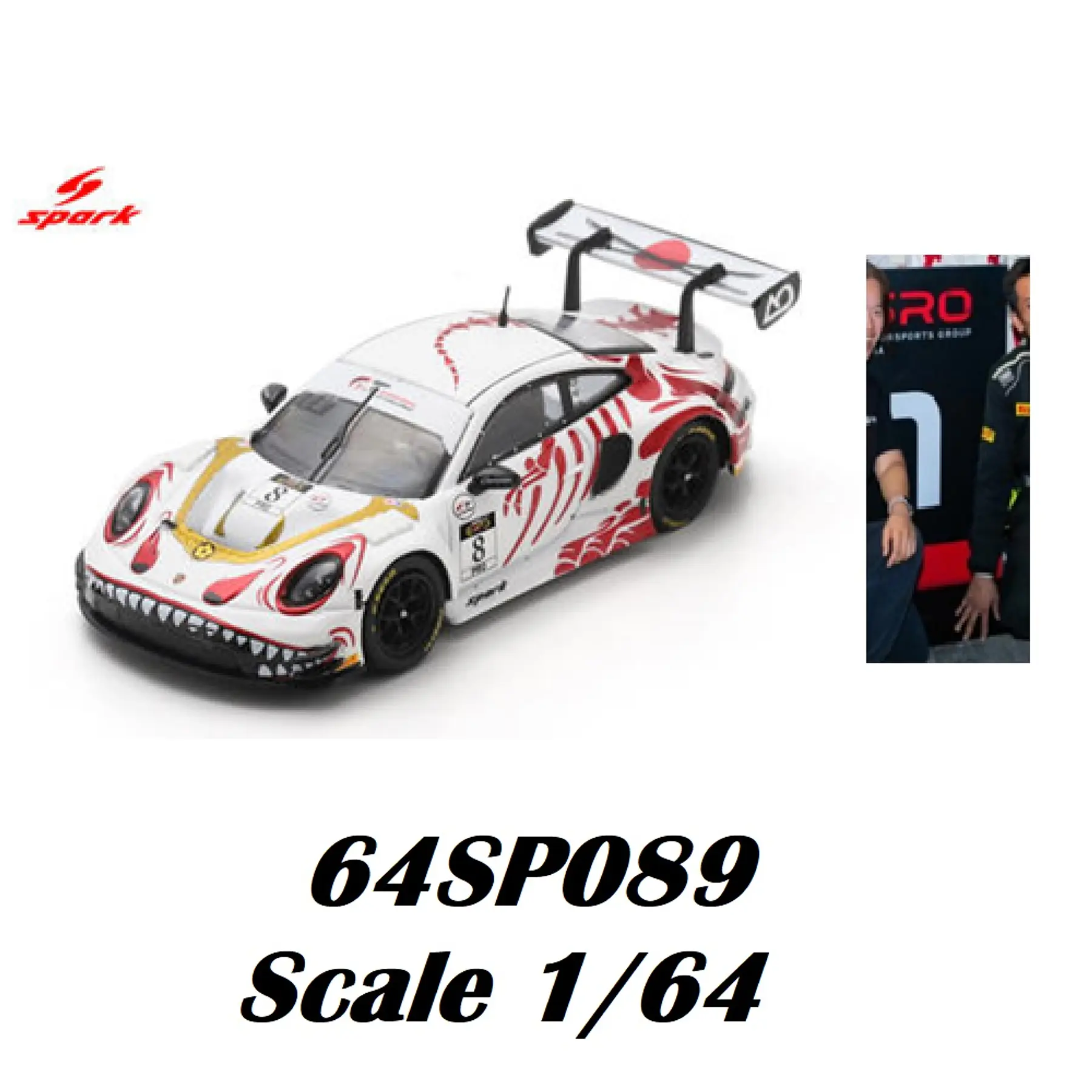 (PREVENTA) SPARK 1:64 Porsche GT3 R No.8 AO Racing Winner Suzuka 1000km 2026 L. Heinrich - A. Picariello - J. Andlauer (with Pit Board)