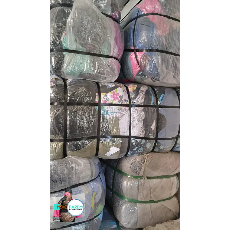 Fardo Uniformes clinicos  premium primera 40 - 45kg 2