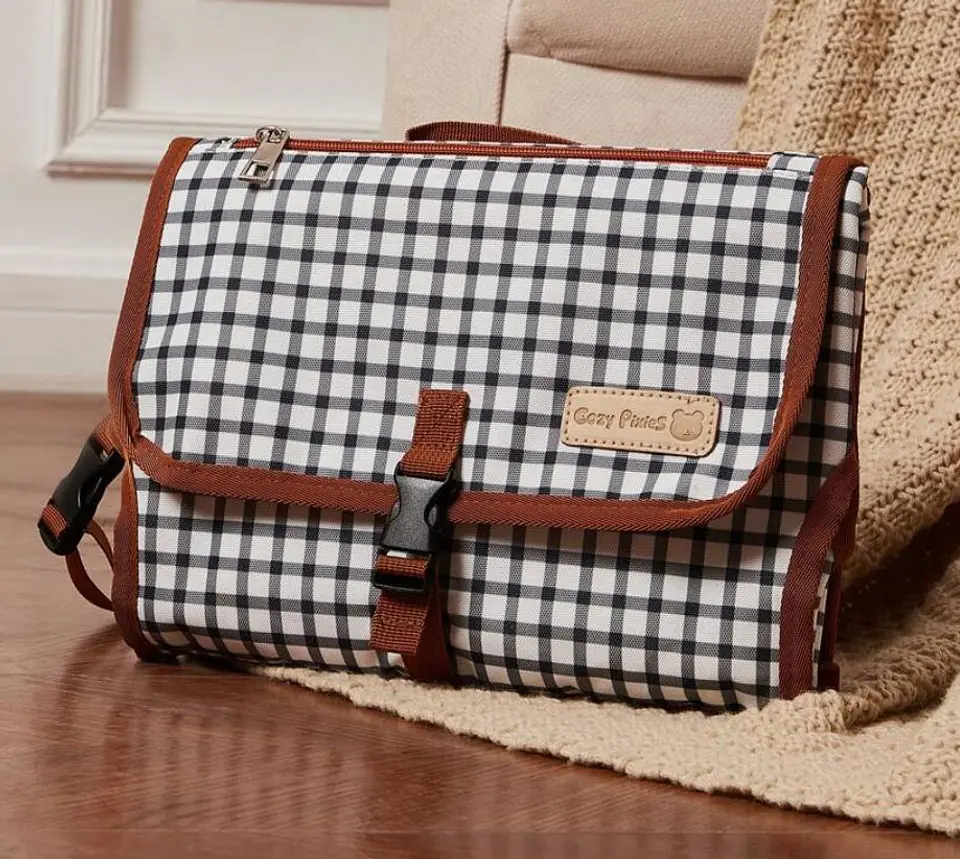 Cambiador de Pañales Portátil Impermeable a Cuadros 1