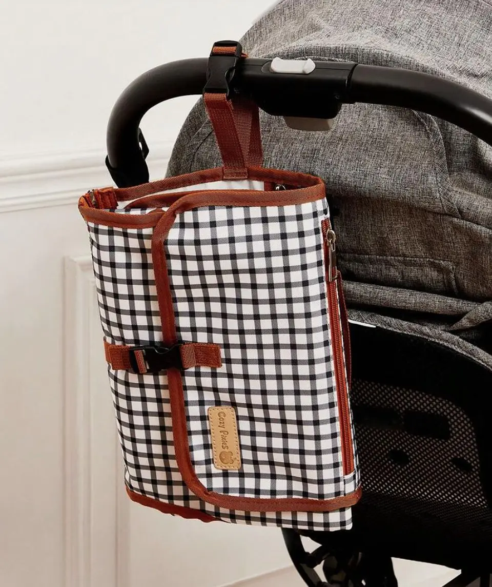 Cambiador de Pañales Portátil Impermeable a Cuadros 2