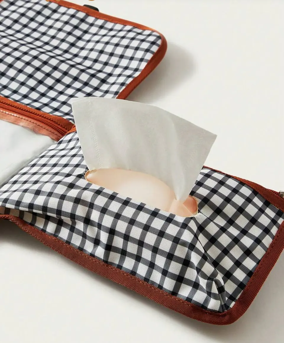 Cambiador de Pañales Portátil Impermeable a Cuadros 4