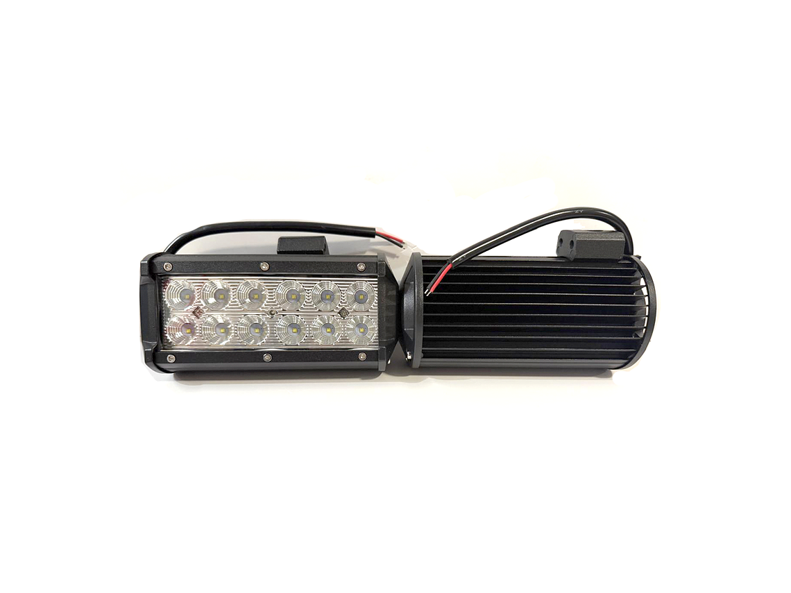 607070      FAROL FAENA 12 LED 1