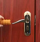 Protector De Manija Puerta Ergonómico Antideslizante Pack - Miniatura 14