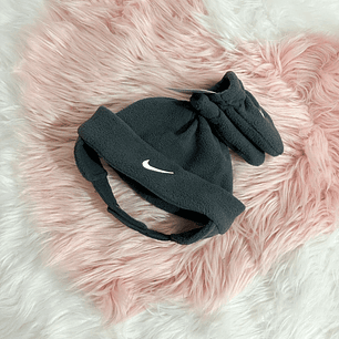 Set Gorrito + Guantes Nike - 12/24M